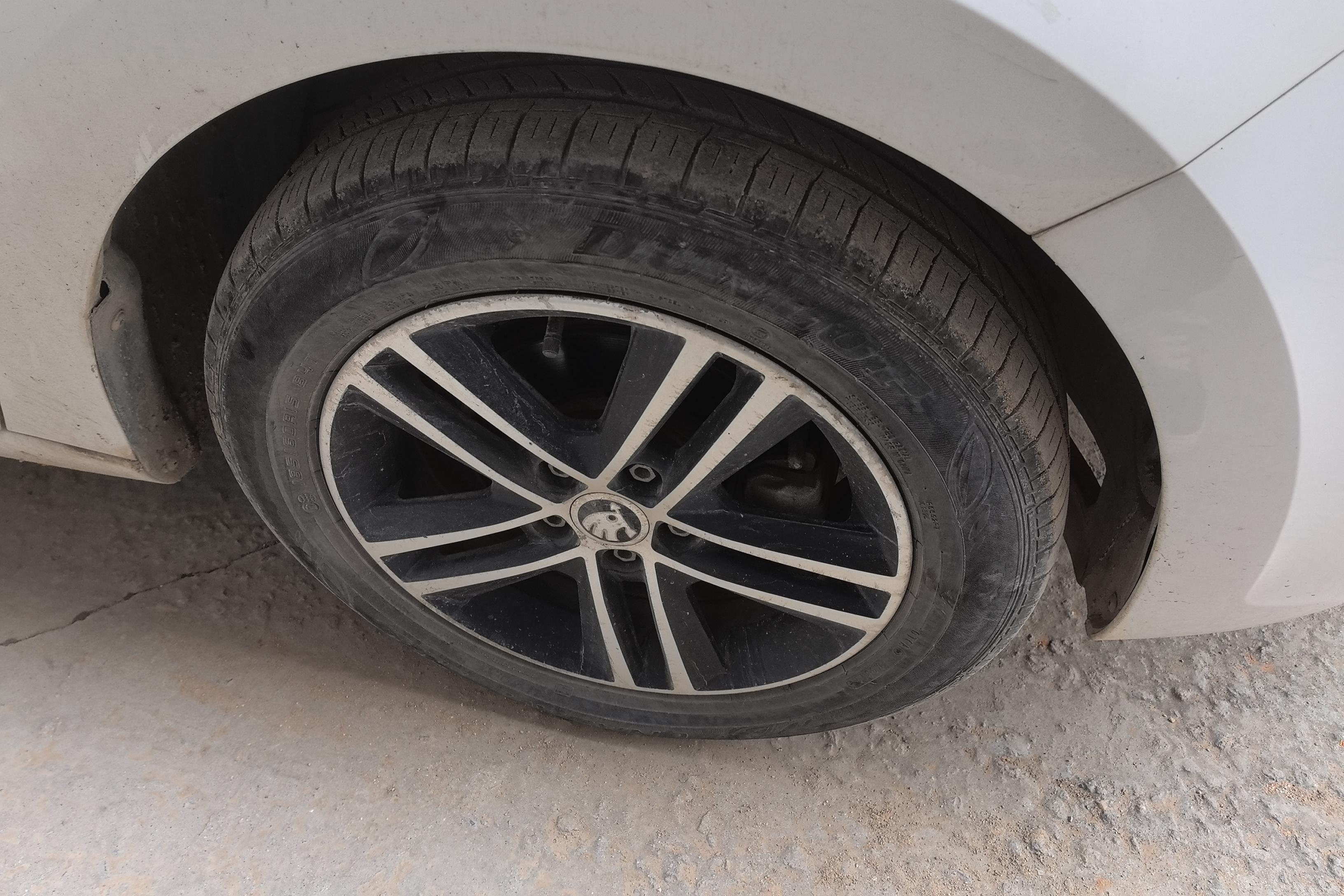 Skoda Rapid Spaceback 2019 immagine di auto #6