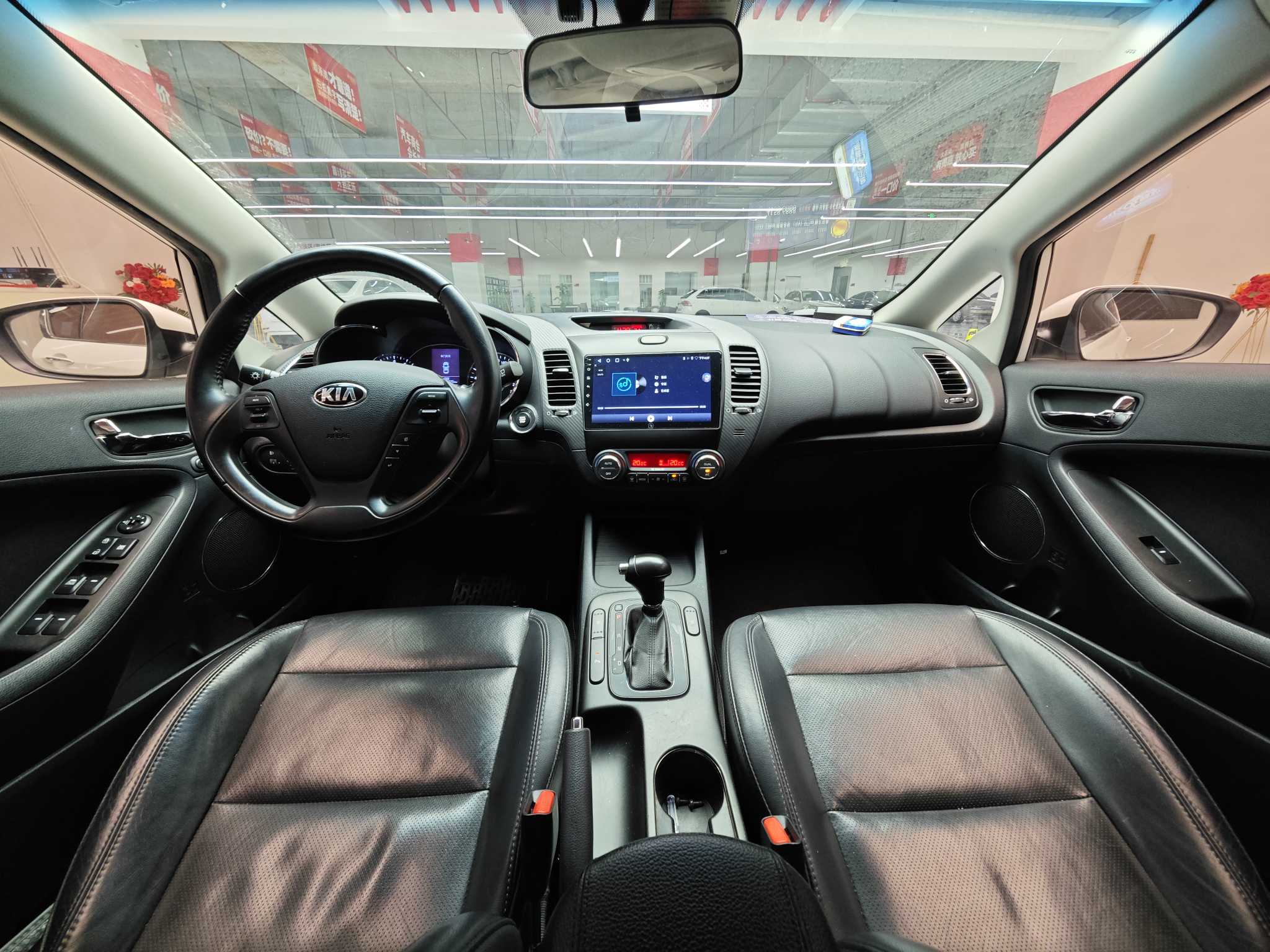 Kia Forte Koup 2014 car image #6