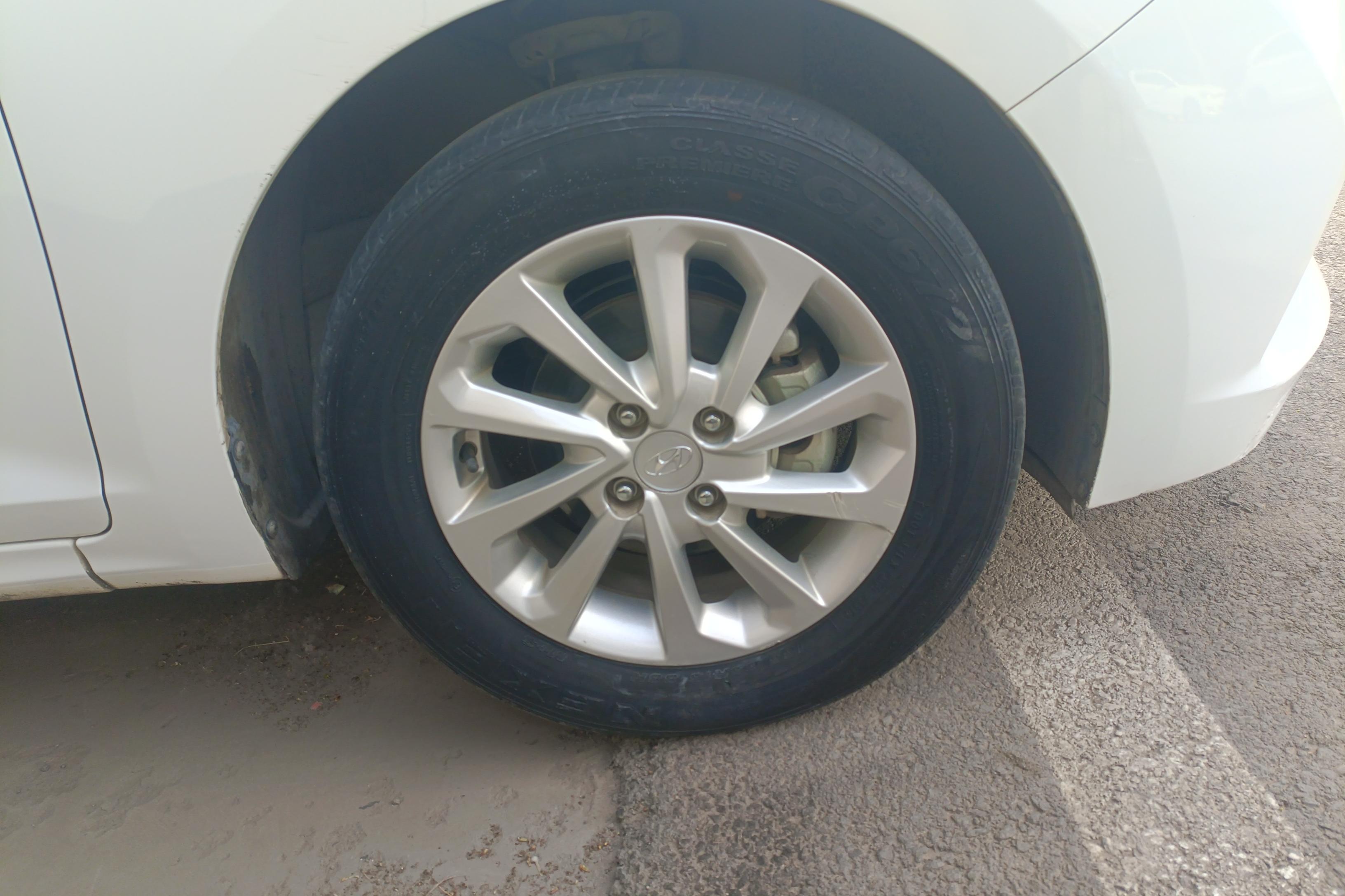 Hyundai Verna 2019 car image #6