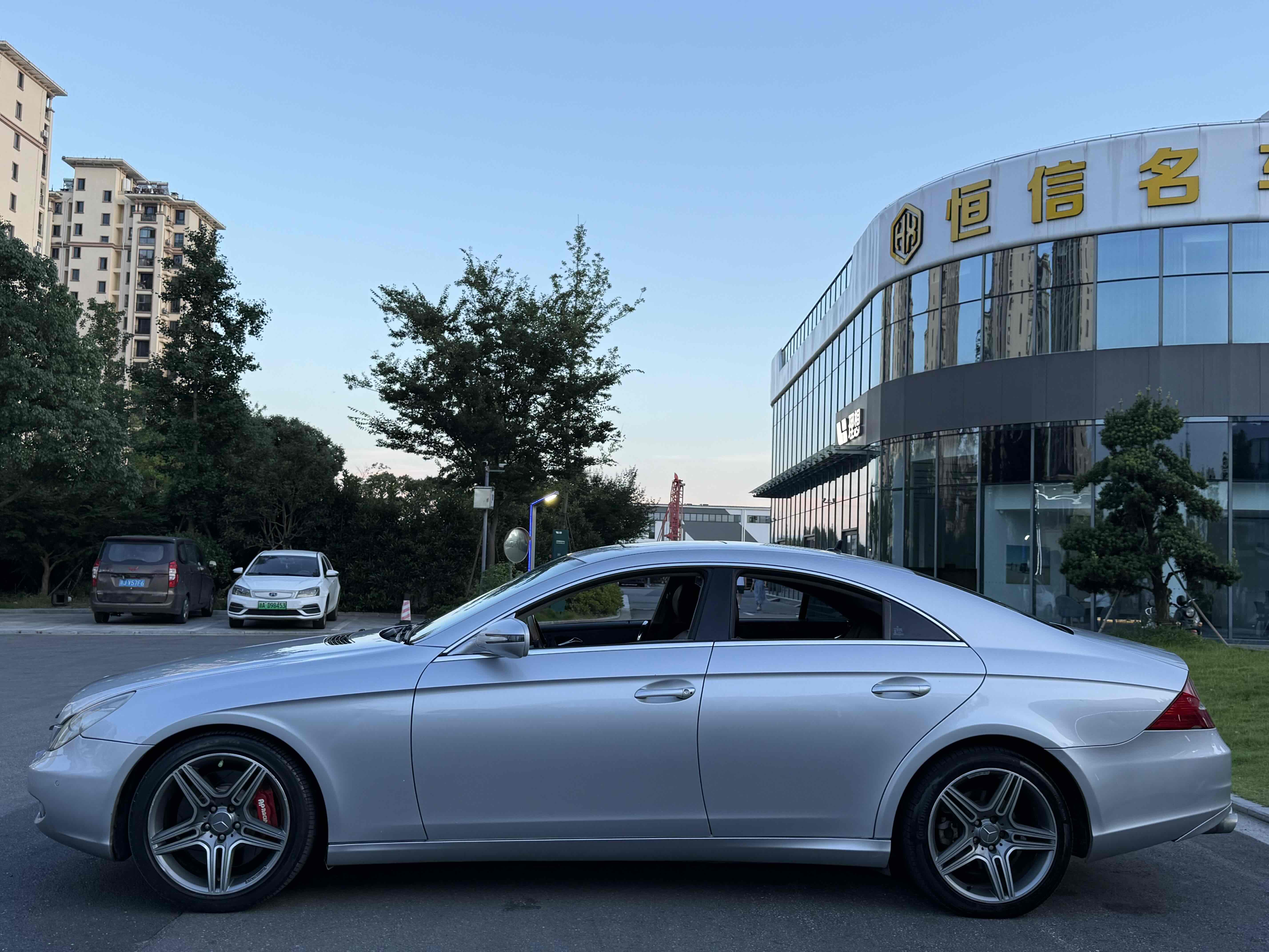 Mercedes-Benz CLS Class 2010 #6 Mercedes-Benz CLS Class 2010 car image #6