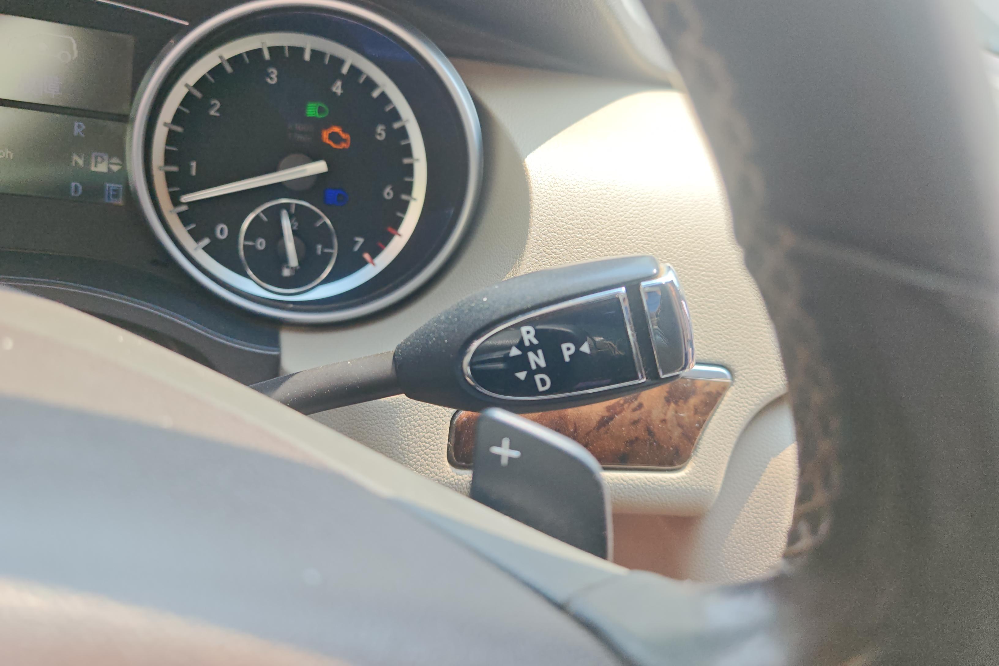 Mercedes-Benz R Class 2012 #6 Mercedes-Benz R Class 2012 car image #6