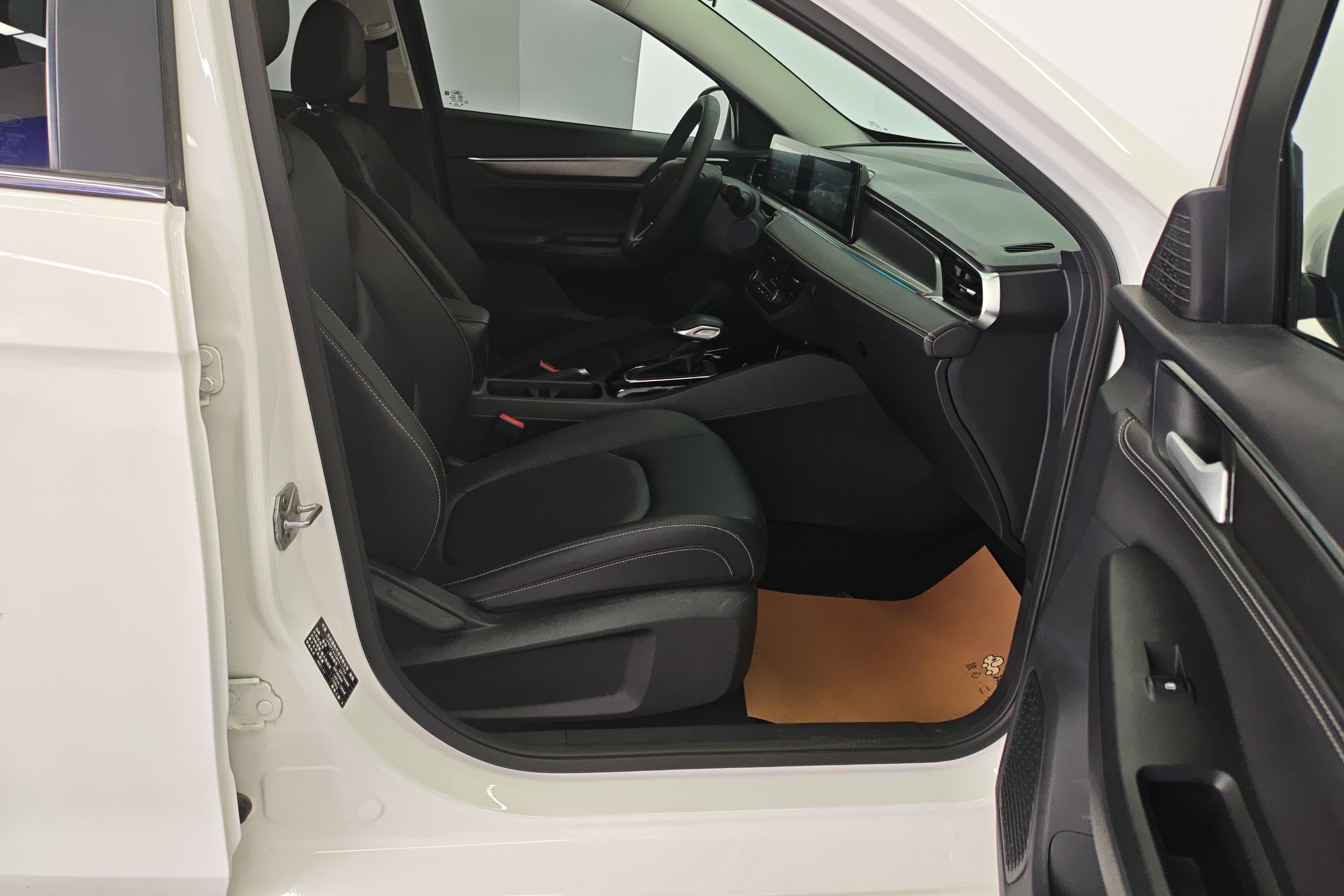 Ford Escort 2022 car image #6