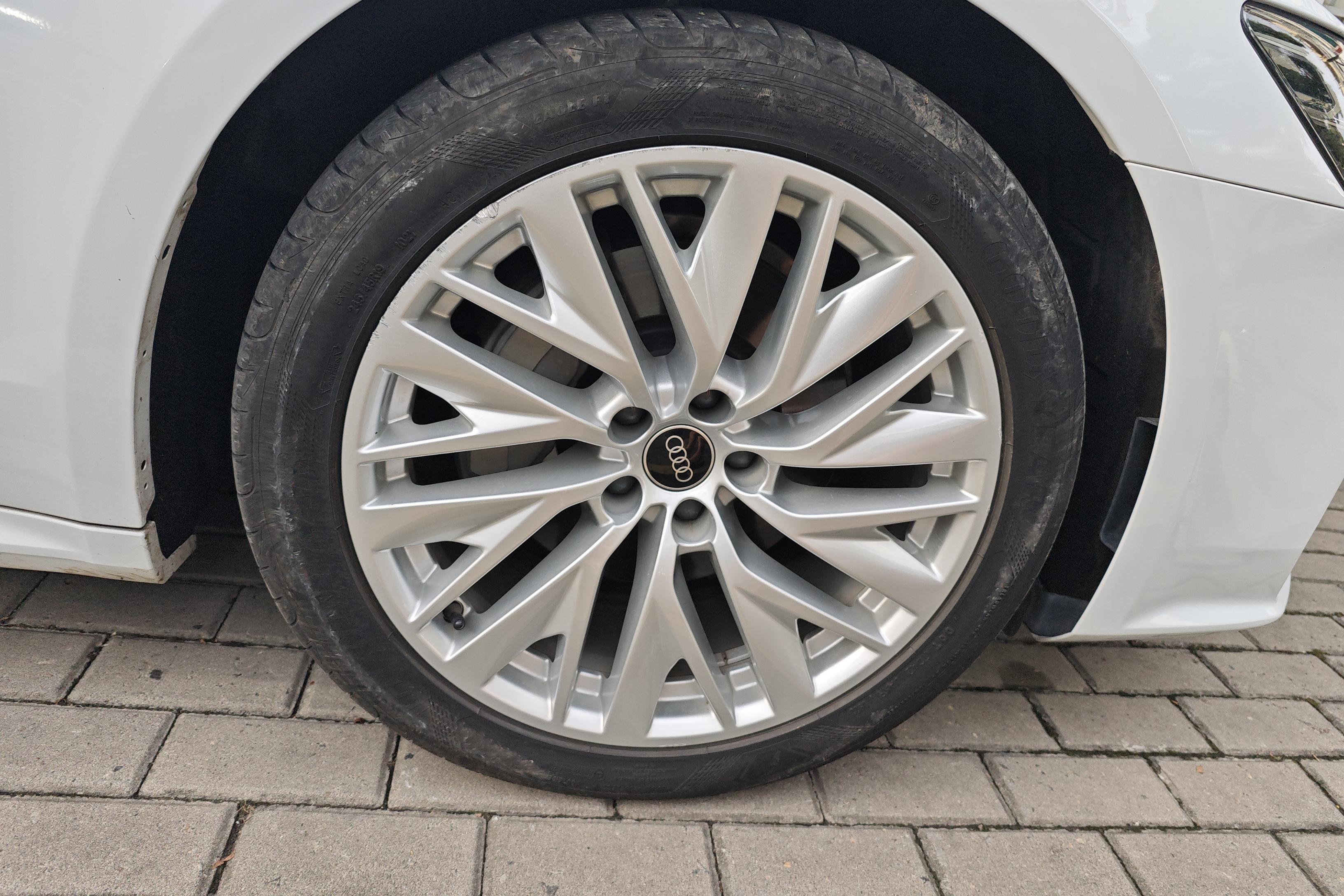 Audi A7L 2023 immagine di auto #6