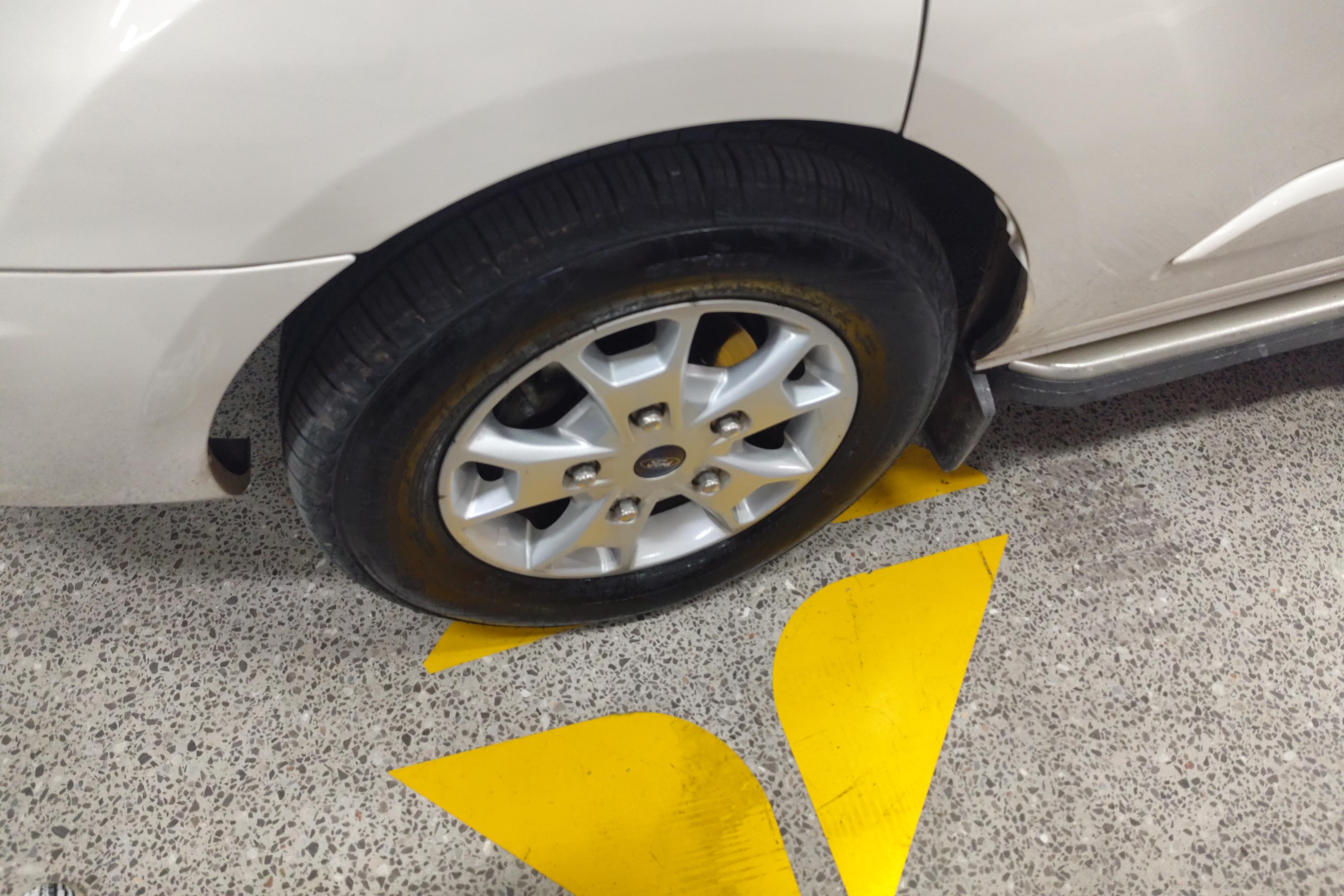 Ford Tourneo 2020 #6 Ford Tourneo 2020 immagine di auto #6