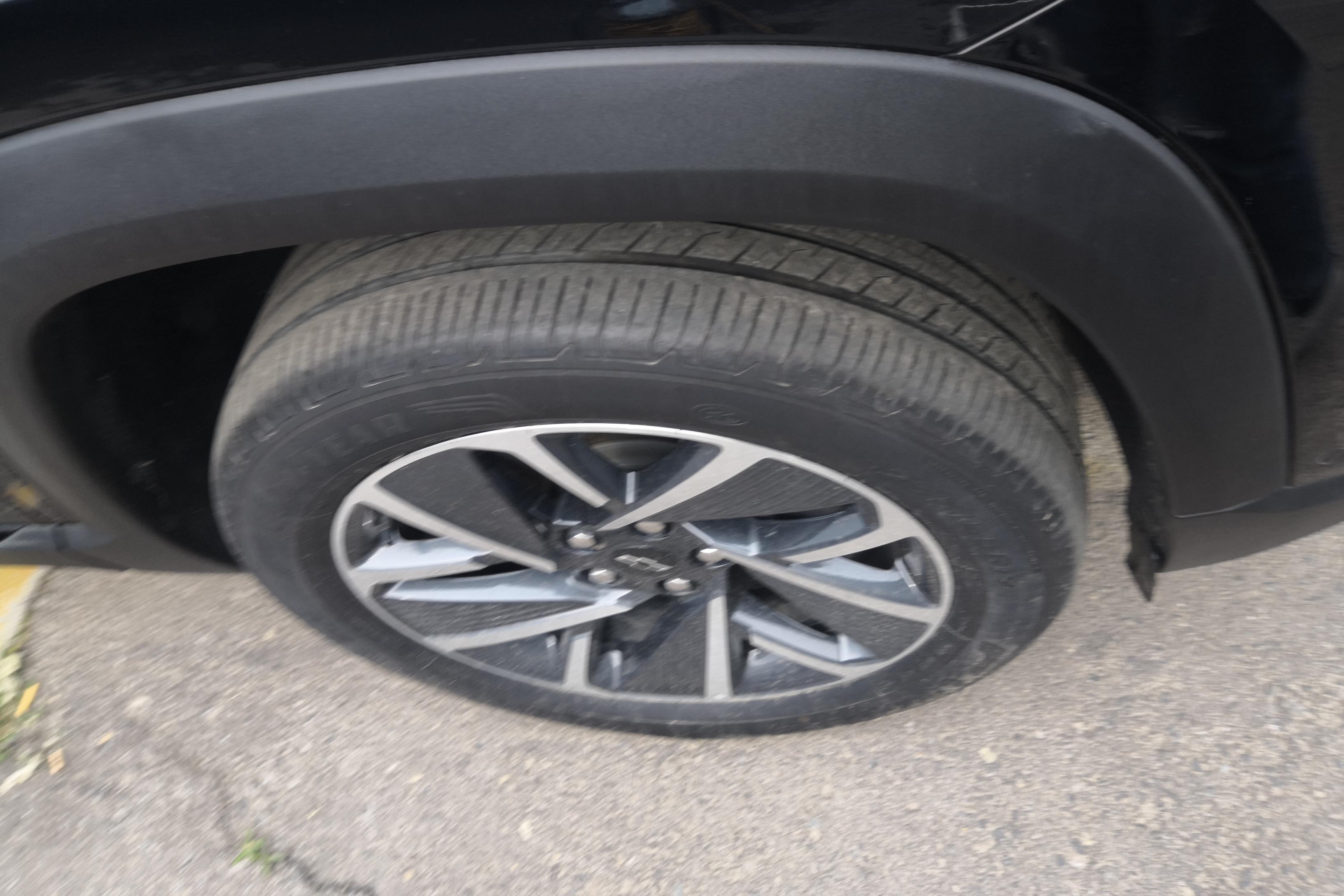 Chevrolet Equinox Plus 2024 car image #6