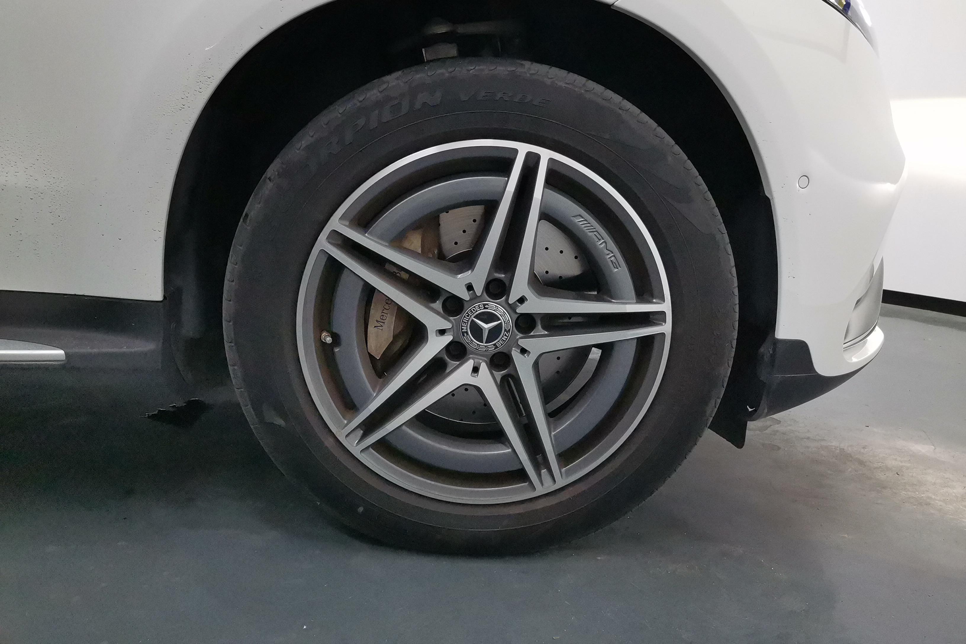 Mercedes-Benz EQC Class 2021 car image #6