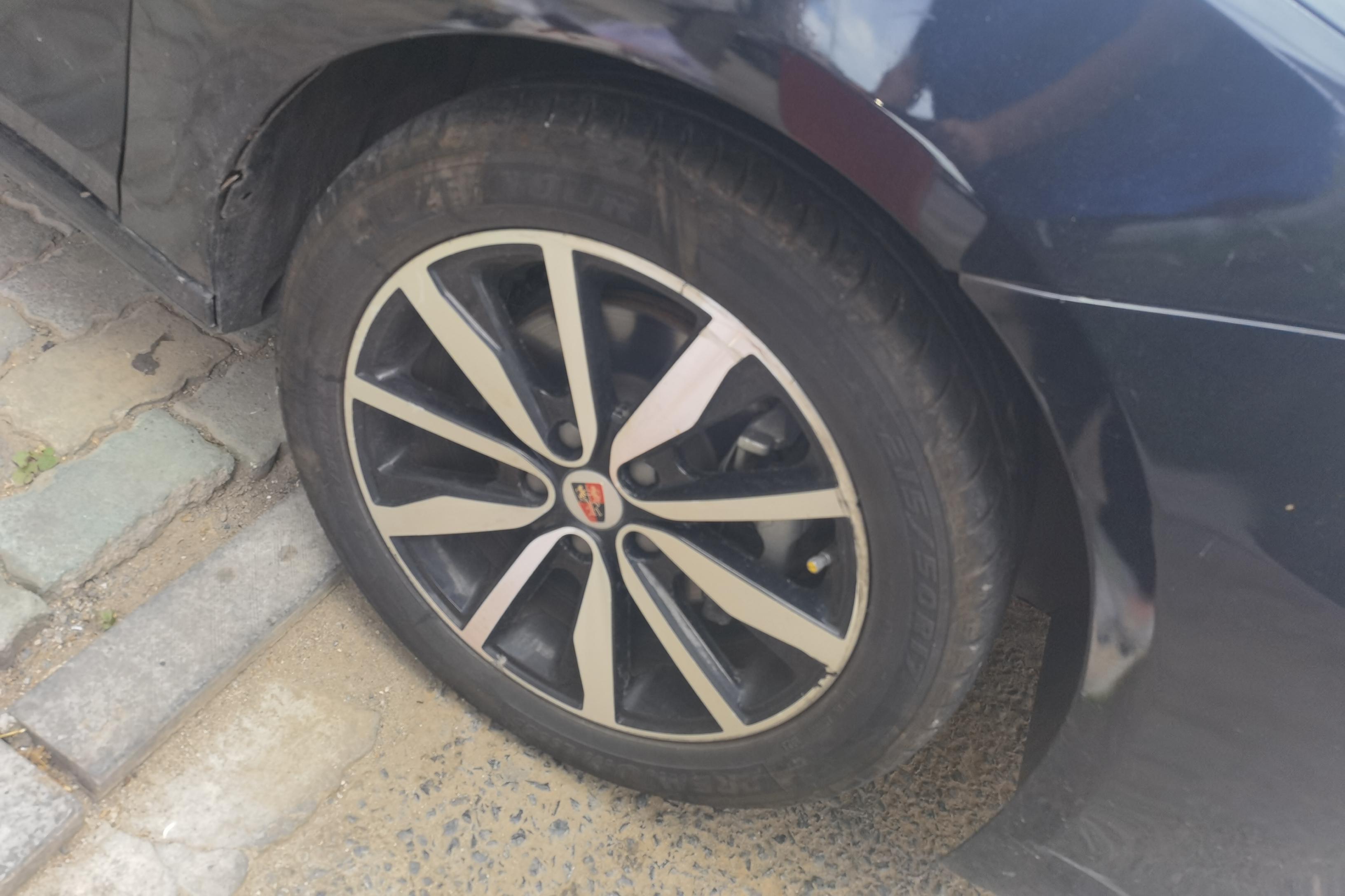 Roewe i6 2019 imagen de coche #6