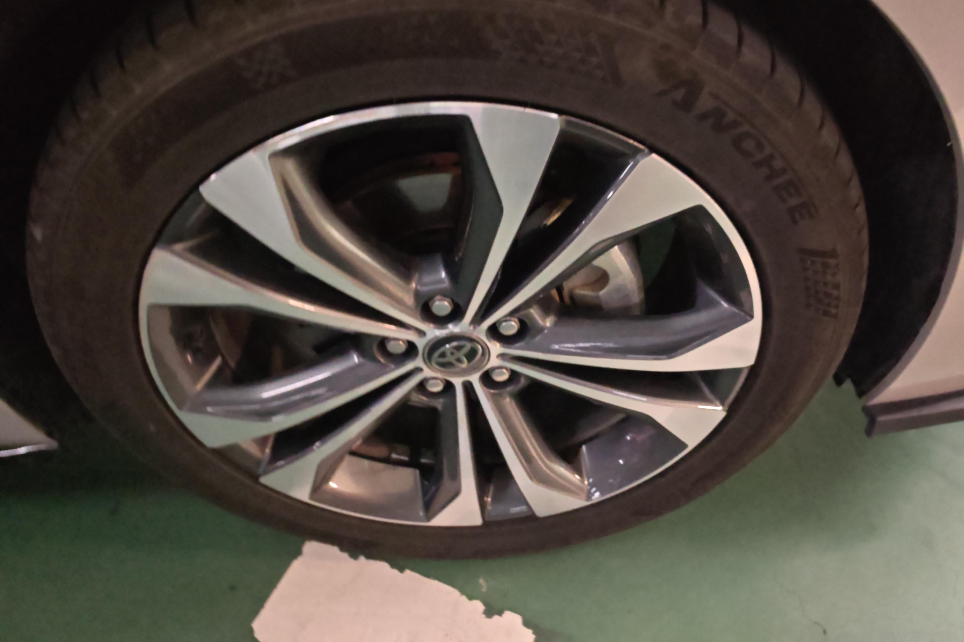 Toyota Granvia 2023 car image #6