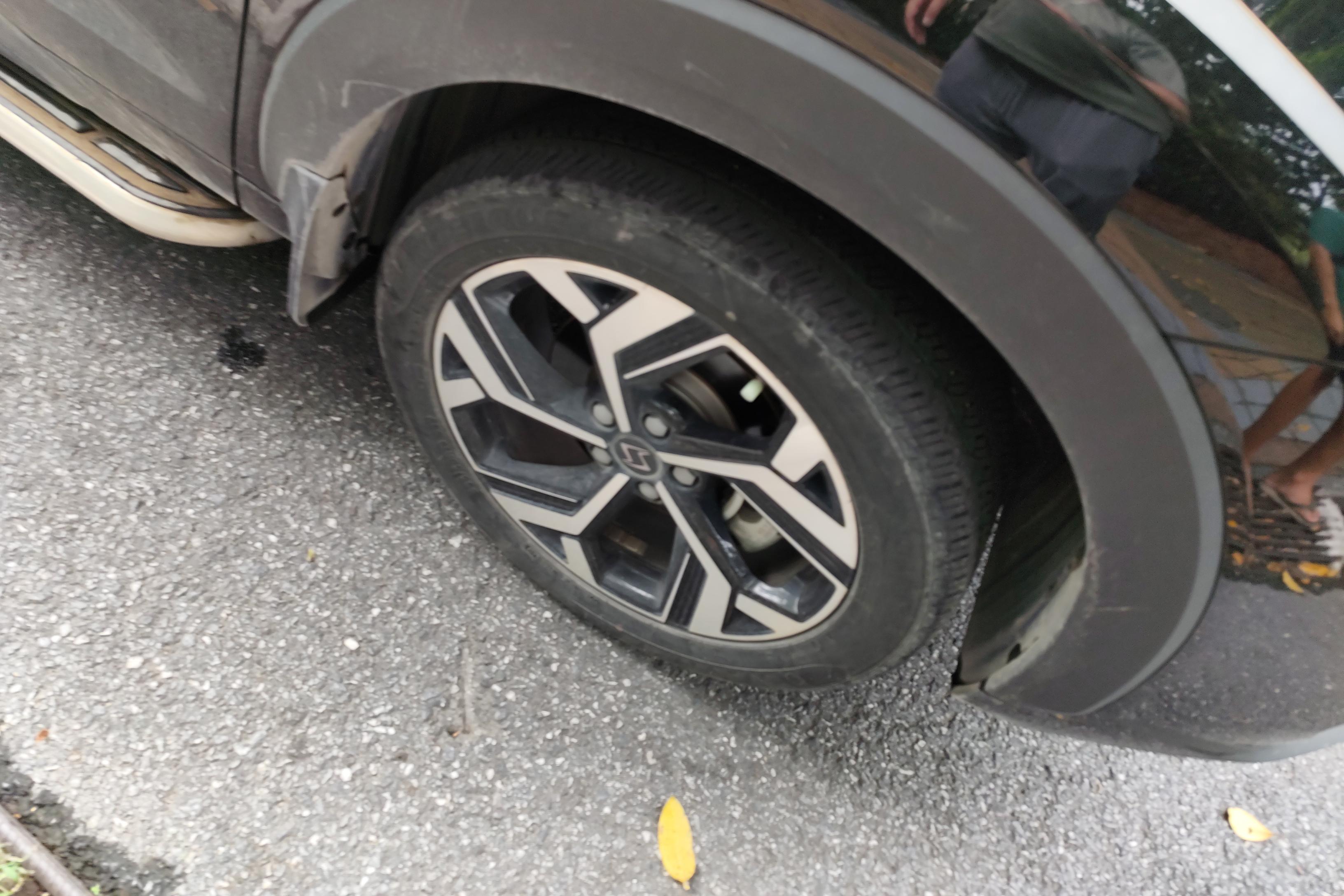 JAC X8 EJ 2021 immagine di auto #6