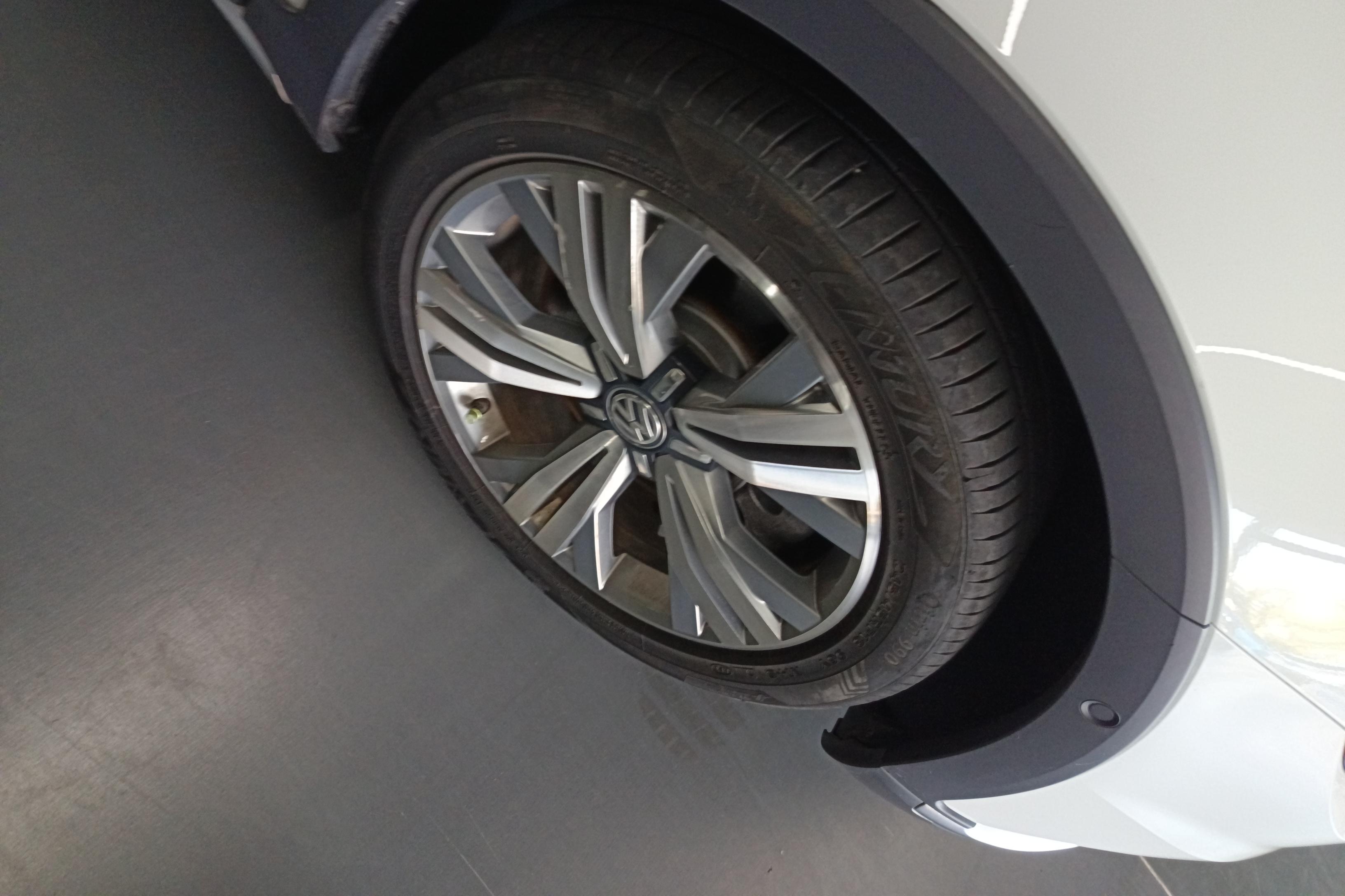 Volkswagen Passat Variant 2018 immagine di auto #6