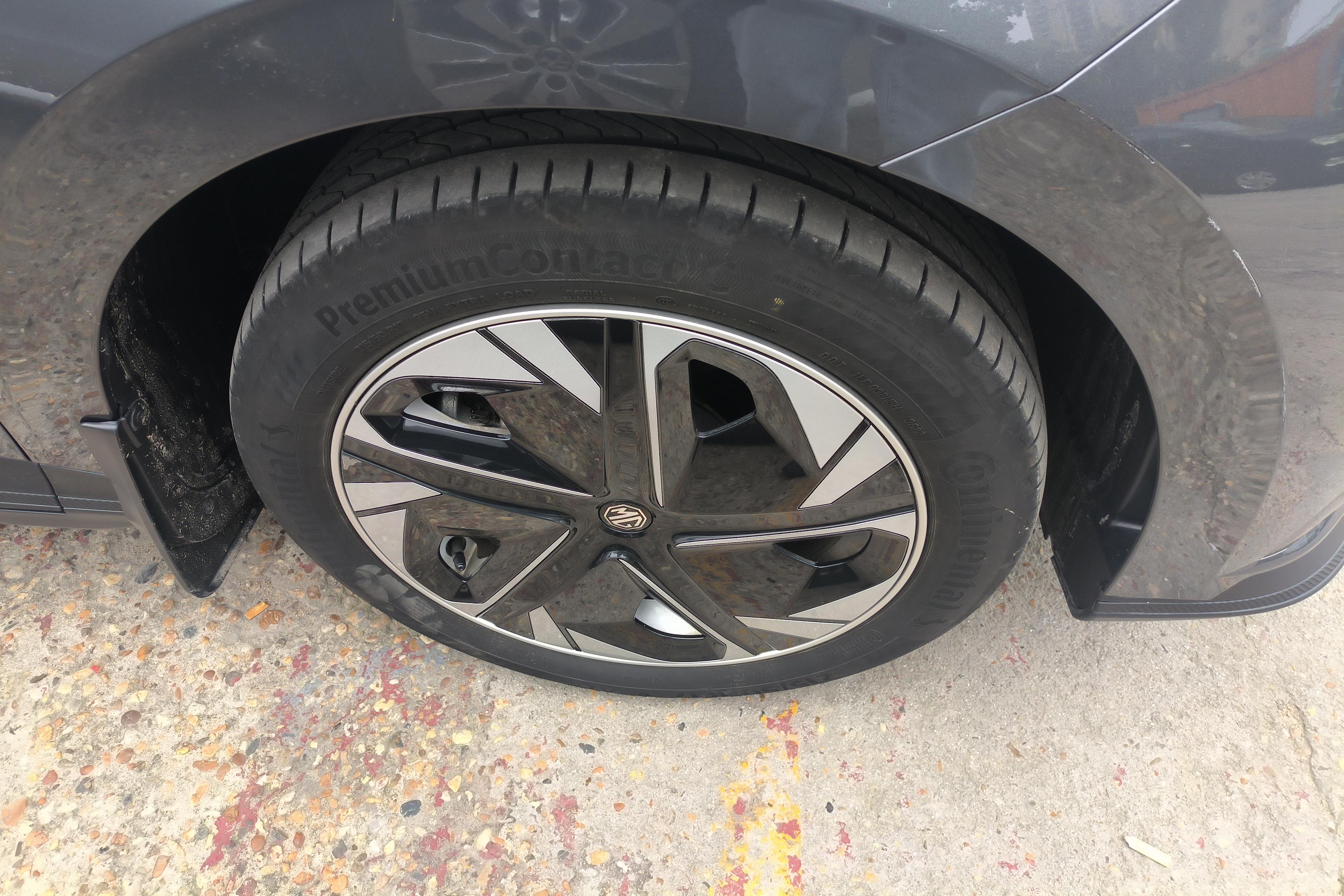 MG 4 EV 2022 #6 MG 4 EV 2022 car image #6