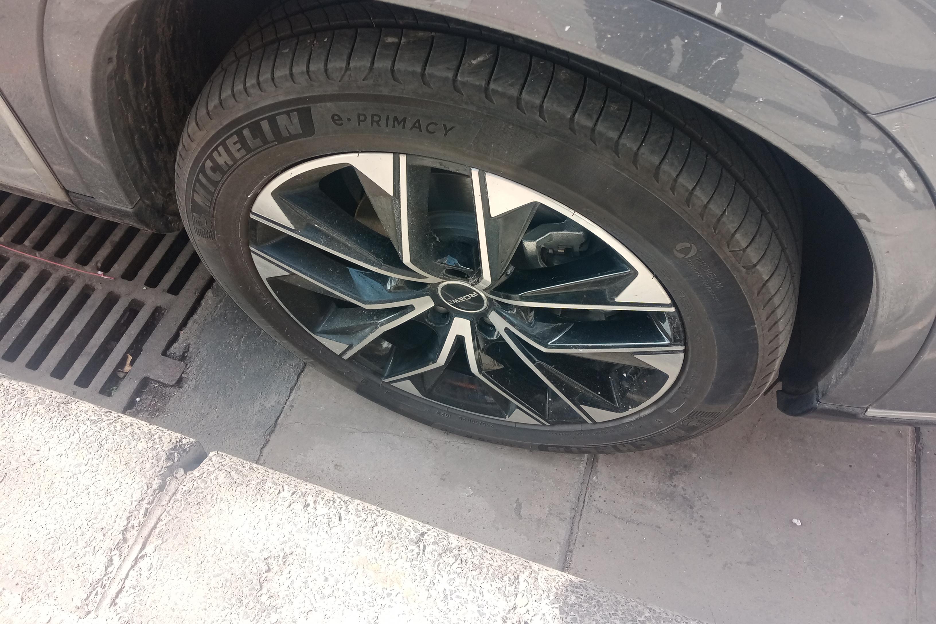 Roewe RX9 2023 image de voiture #6