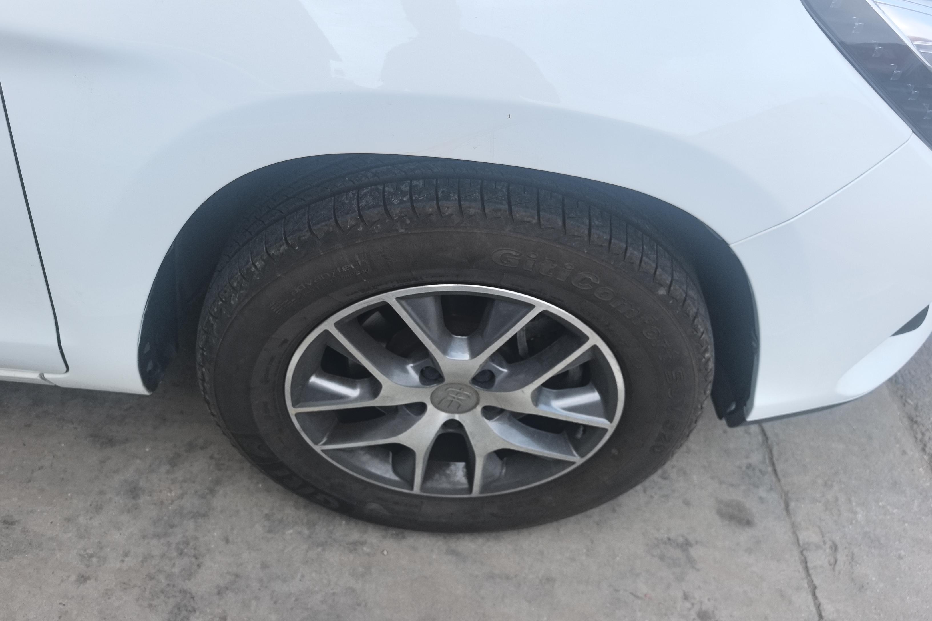 BYD Song 2018 car image #6