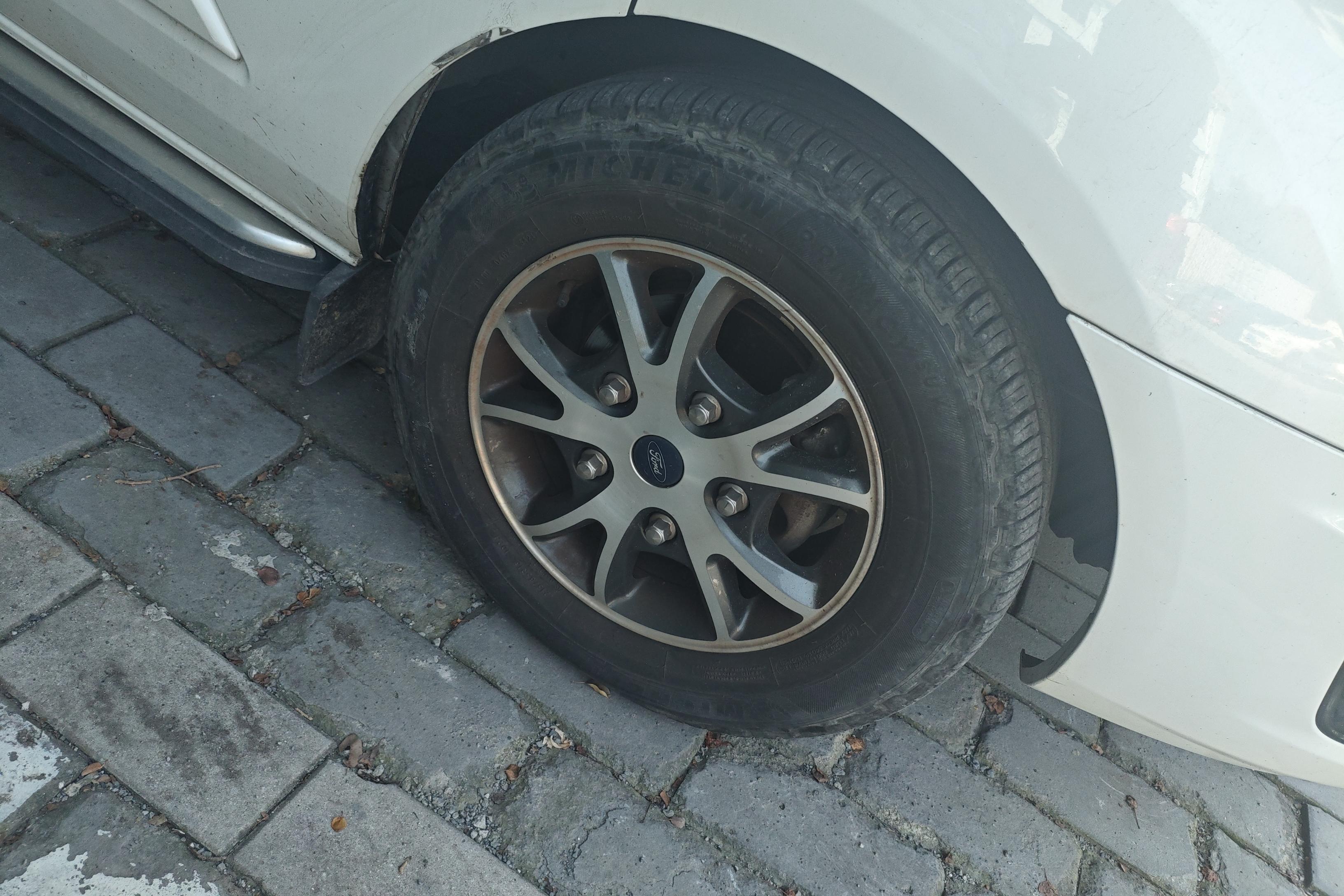 Ford Tourneo 2017 #6 Ford Tourneo 2017 car image #6