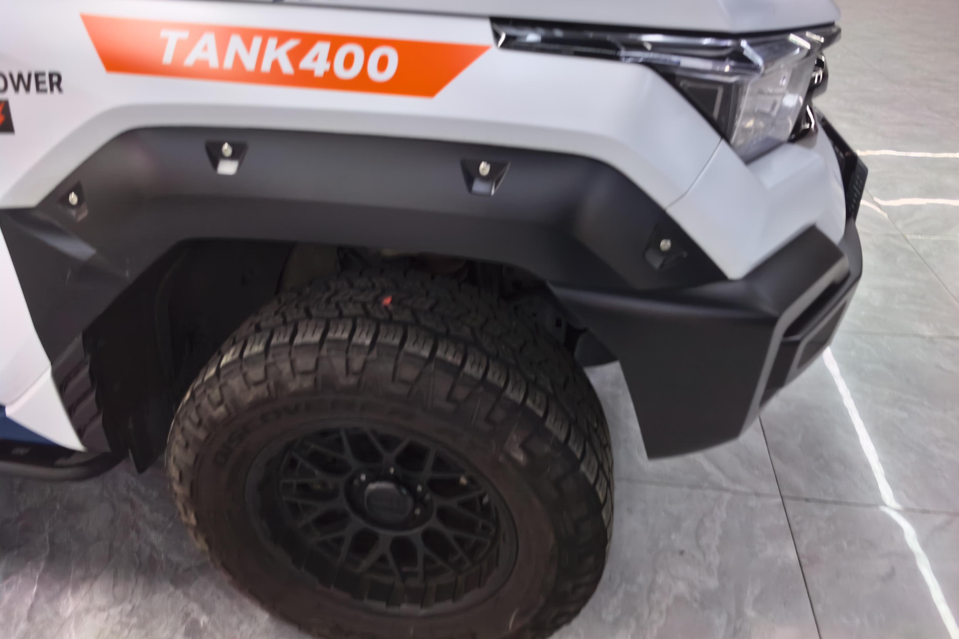 Tank 400 2023 car image #6