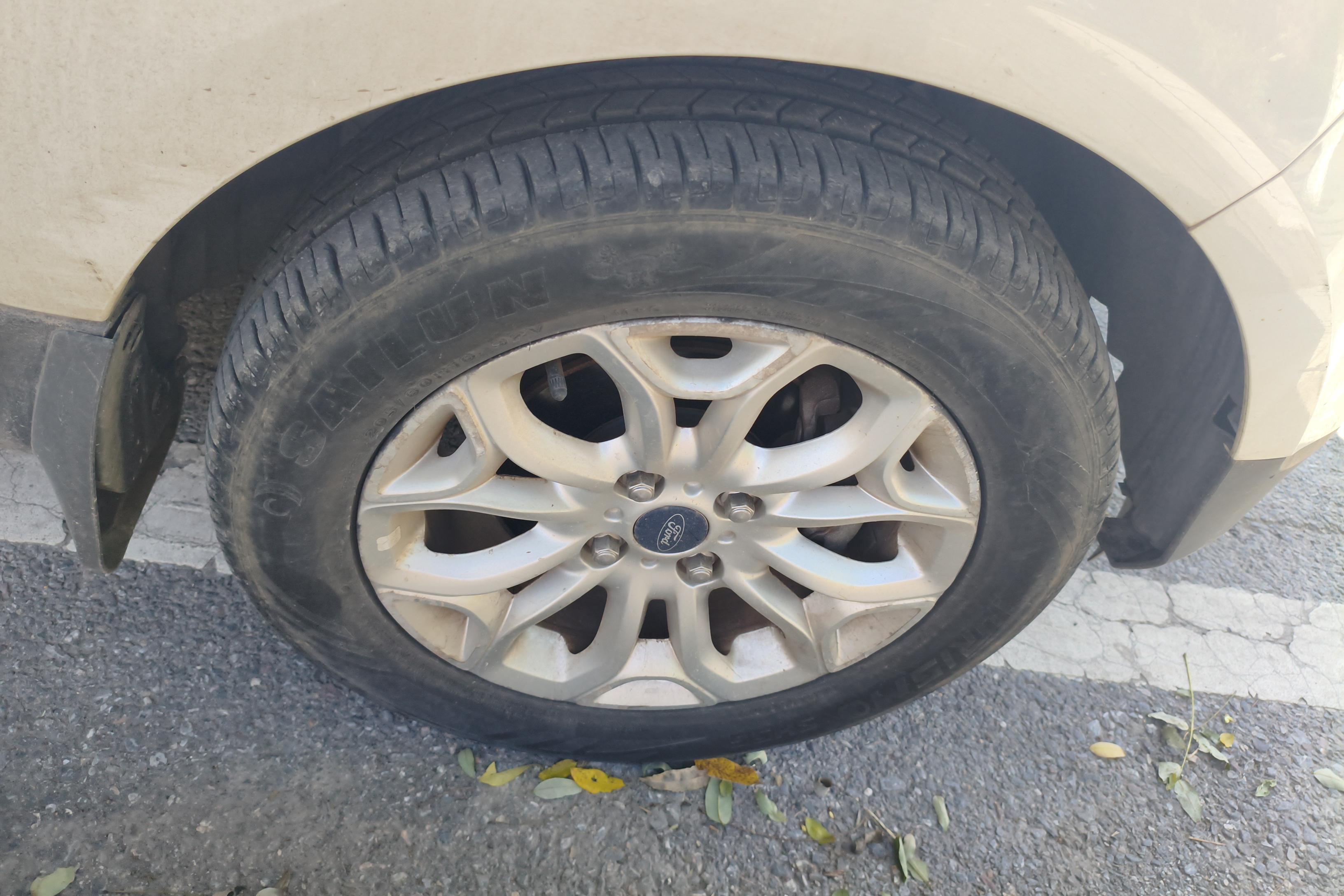 Ford EcoSport 2015 car image #6