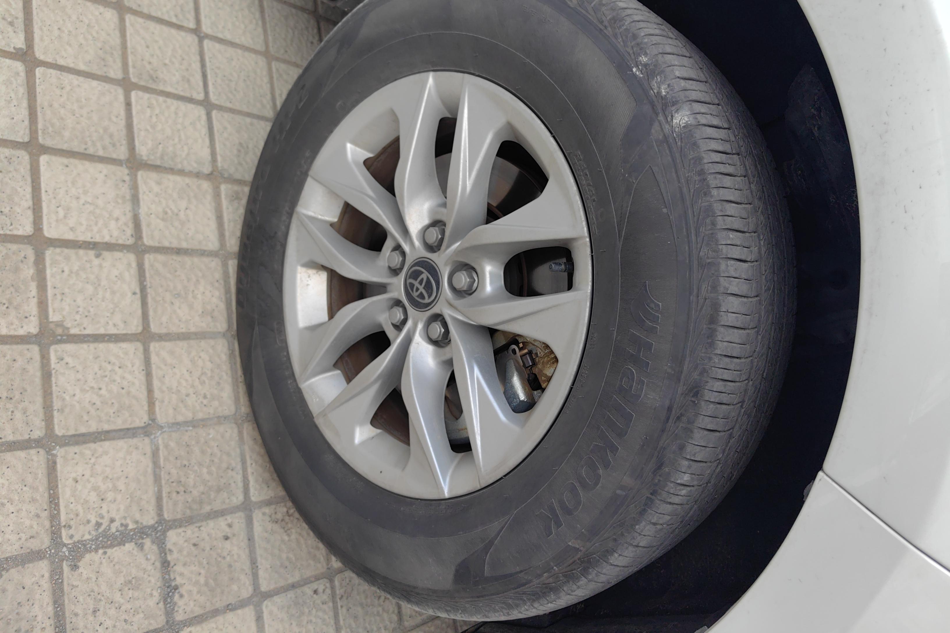 Toyota Granvia 2024 immagine di auto #6