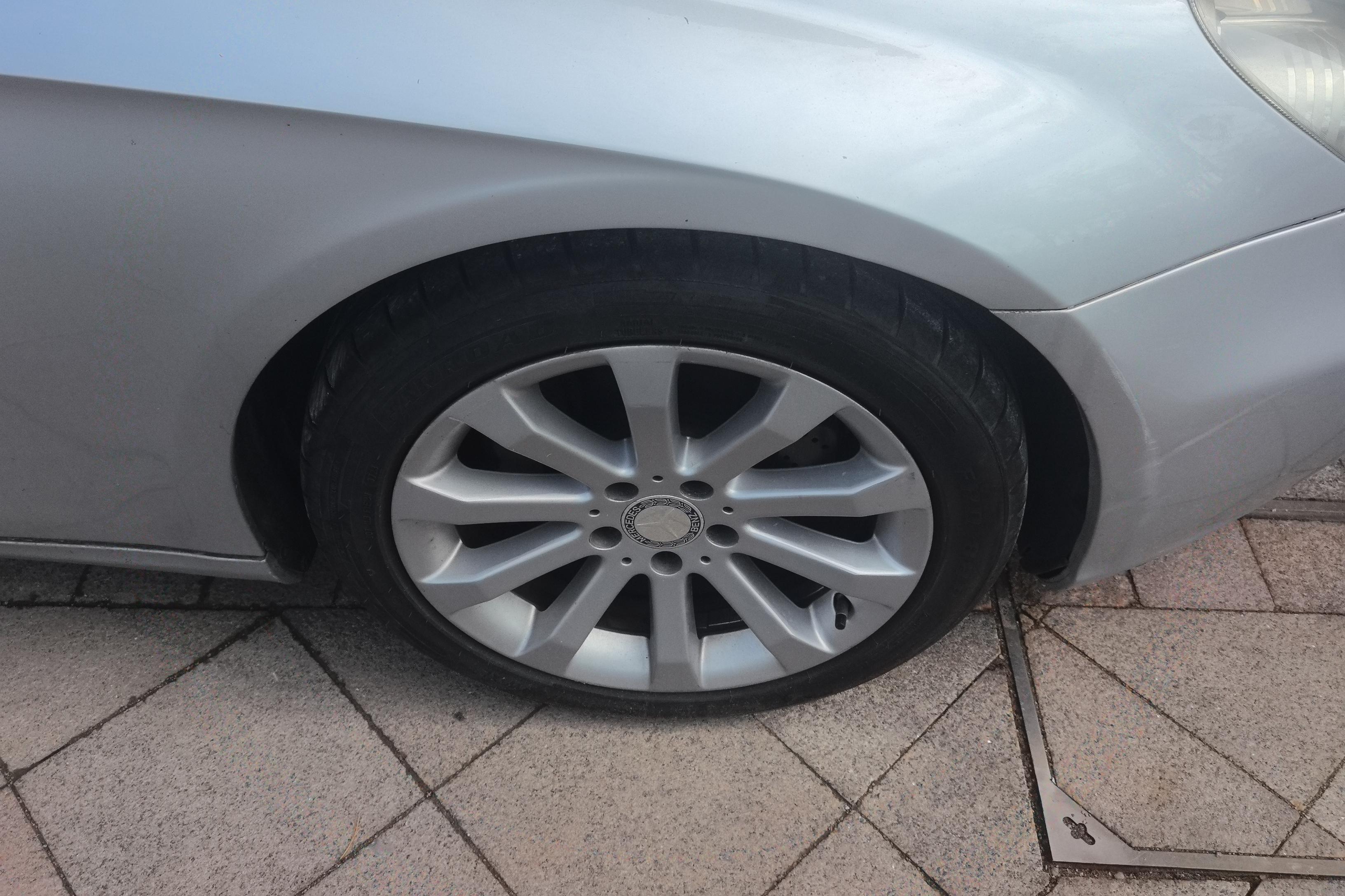 Mercedes-Benz CLS AMG 2010 car image #6