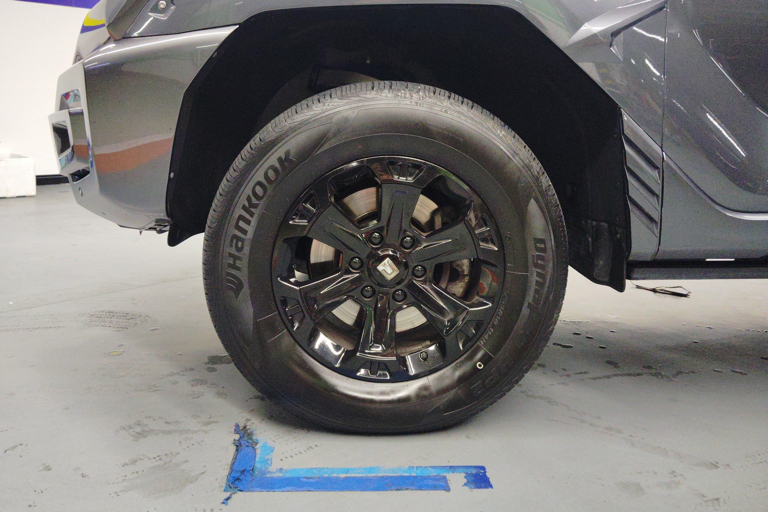 Tank 400 2023 car image #6