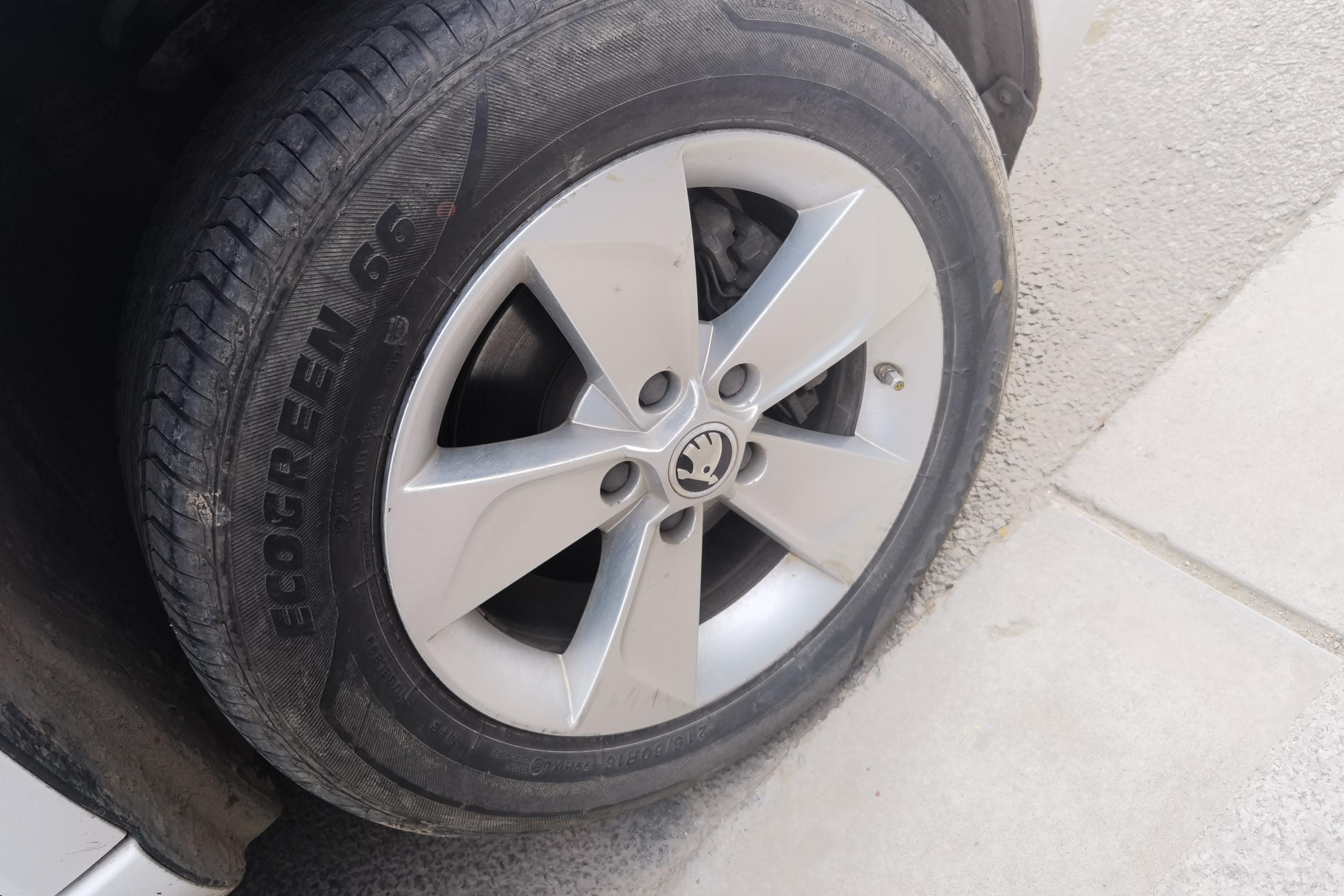 Skoda Yeti 2018 car image #6