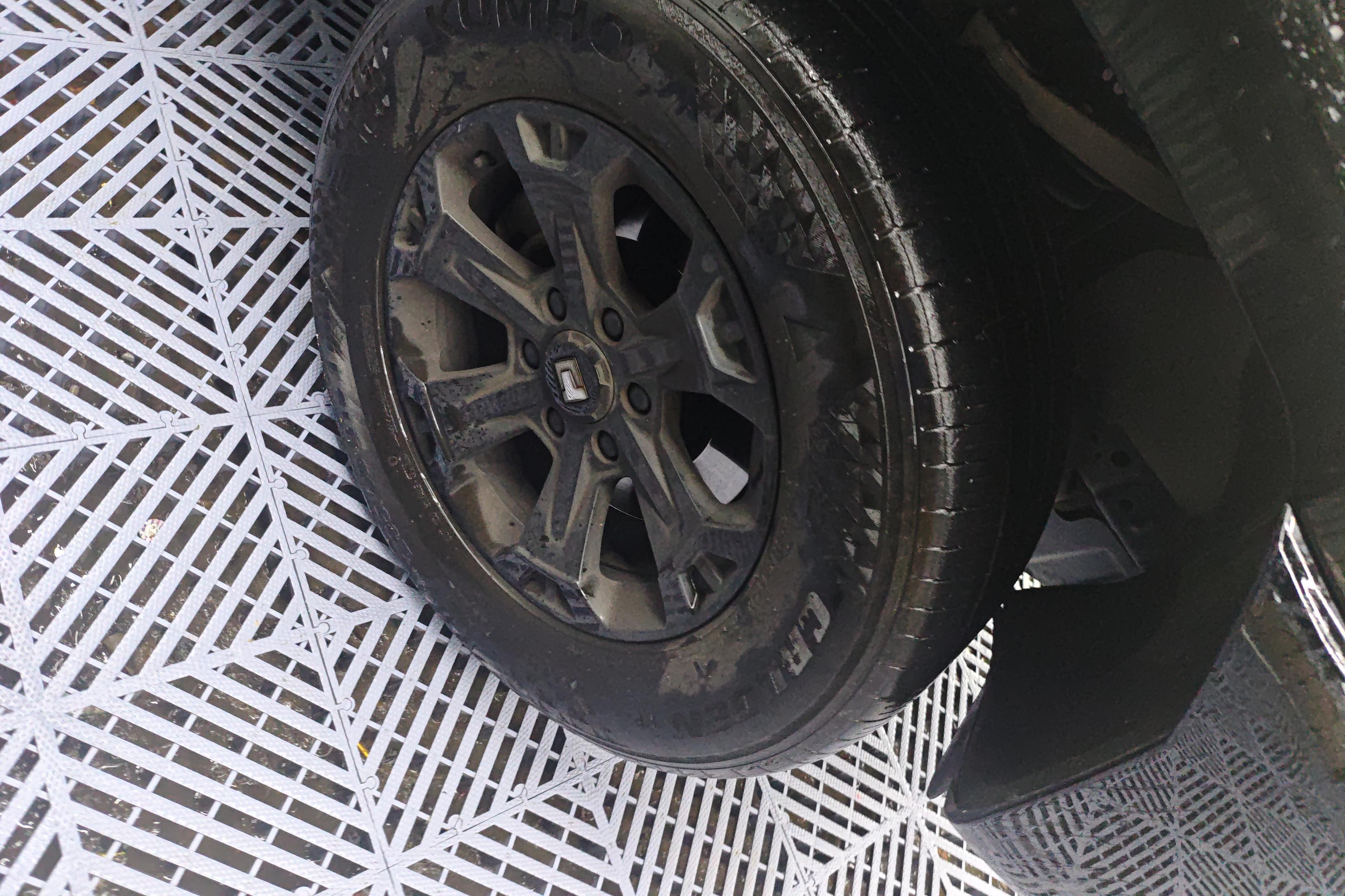 Tank 400 2024 car image #6