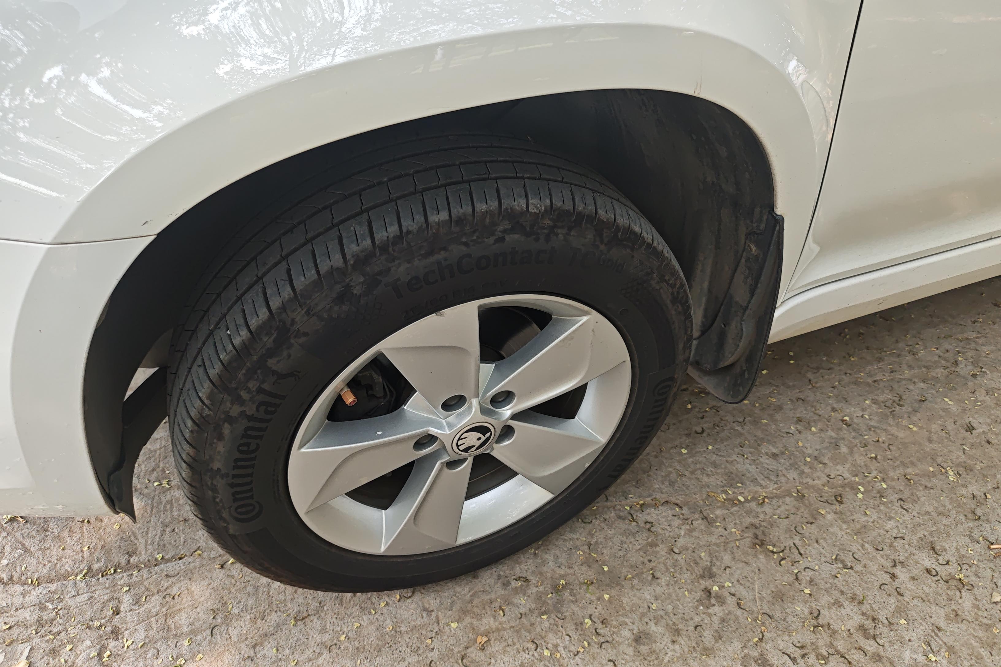 Skoda Yeti 2017 car image #6