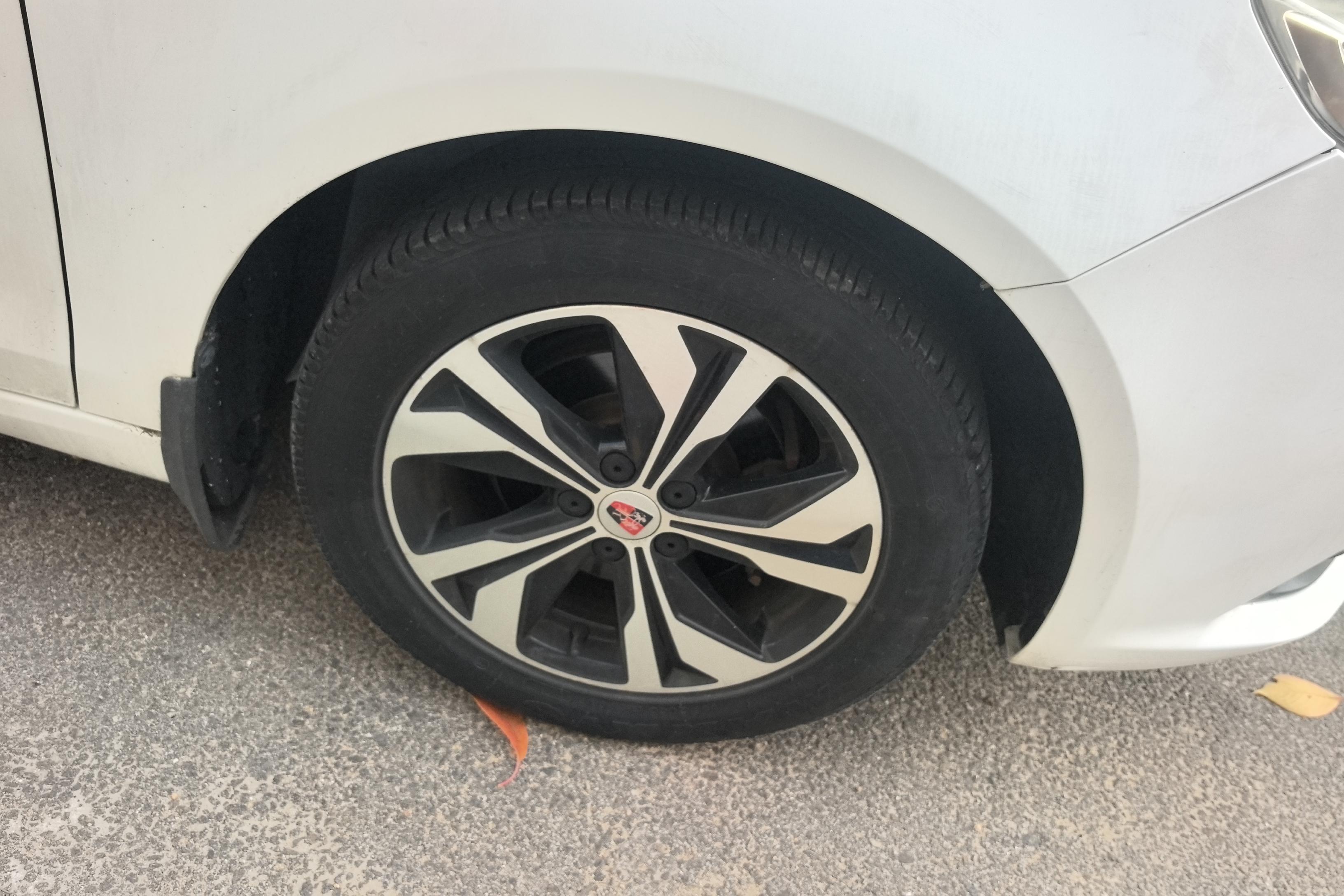 Roewe 360 2017 изображение автомобиля #6