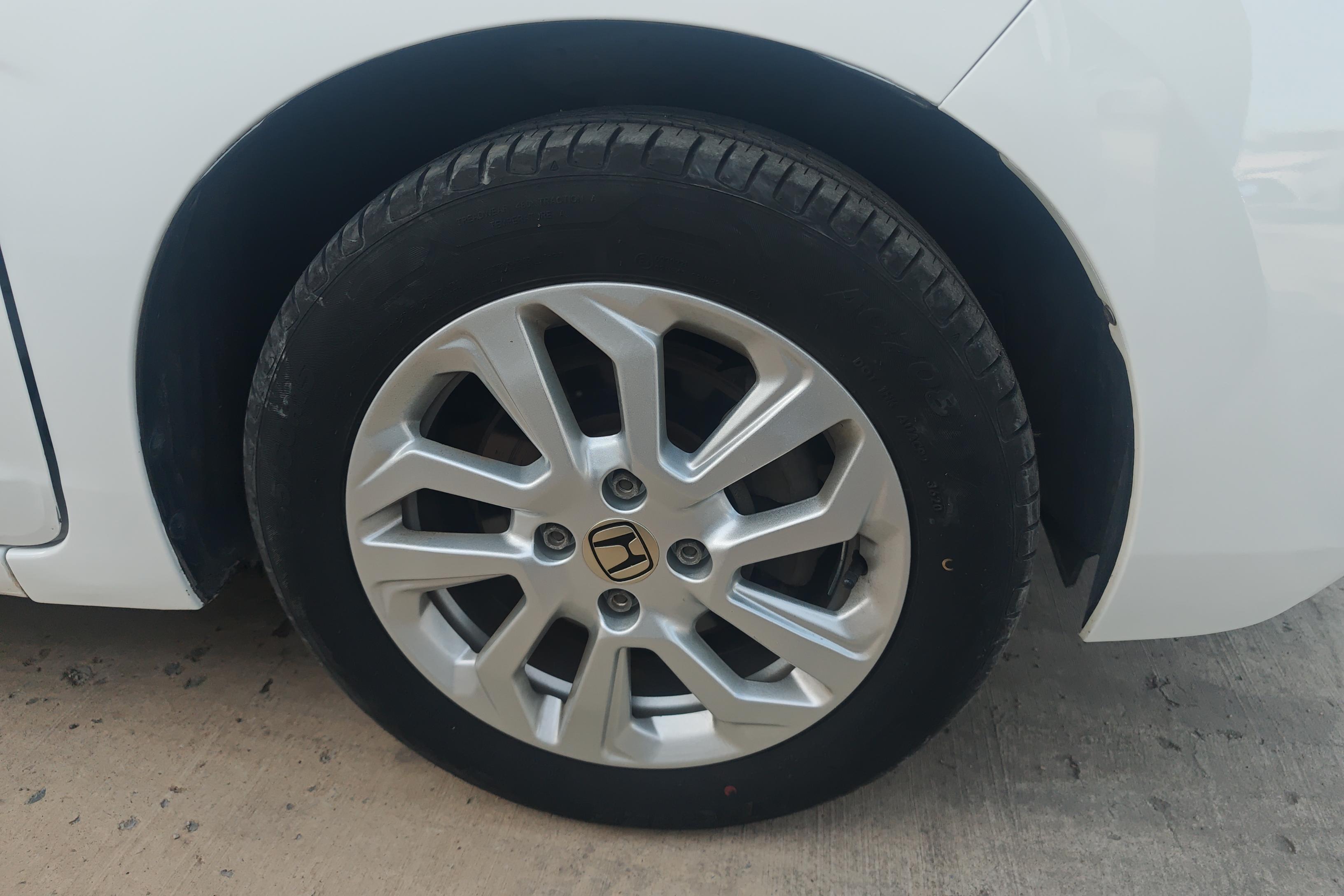 Honda Fit 2015 #6 Honda Fit 2015 car image #6