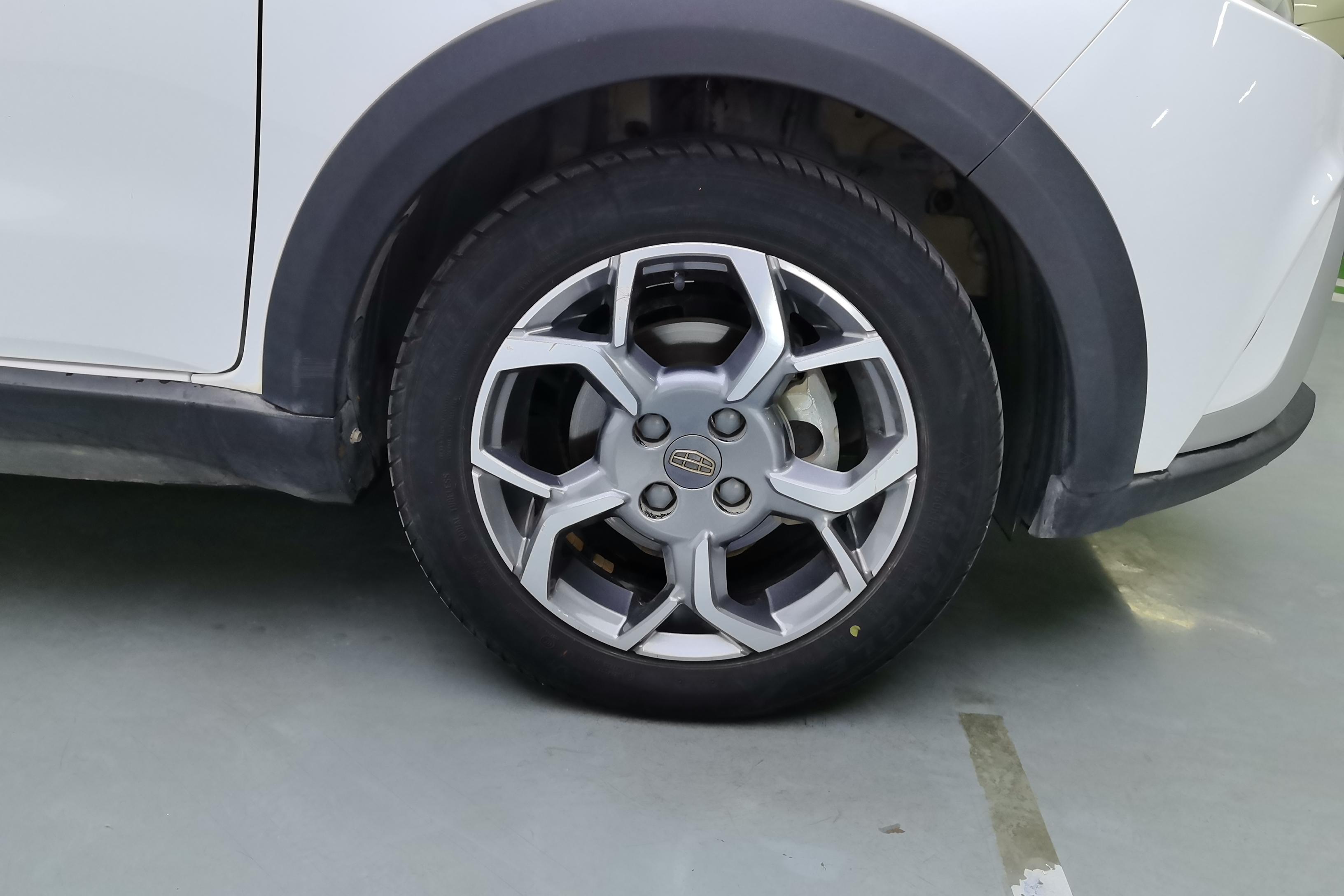 GEELY Vision X1 2018 immagine di auto #6