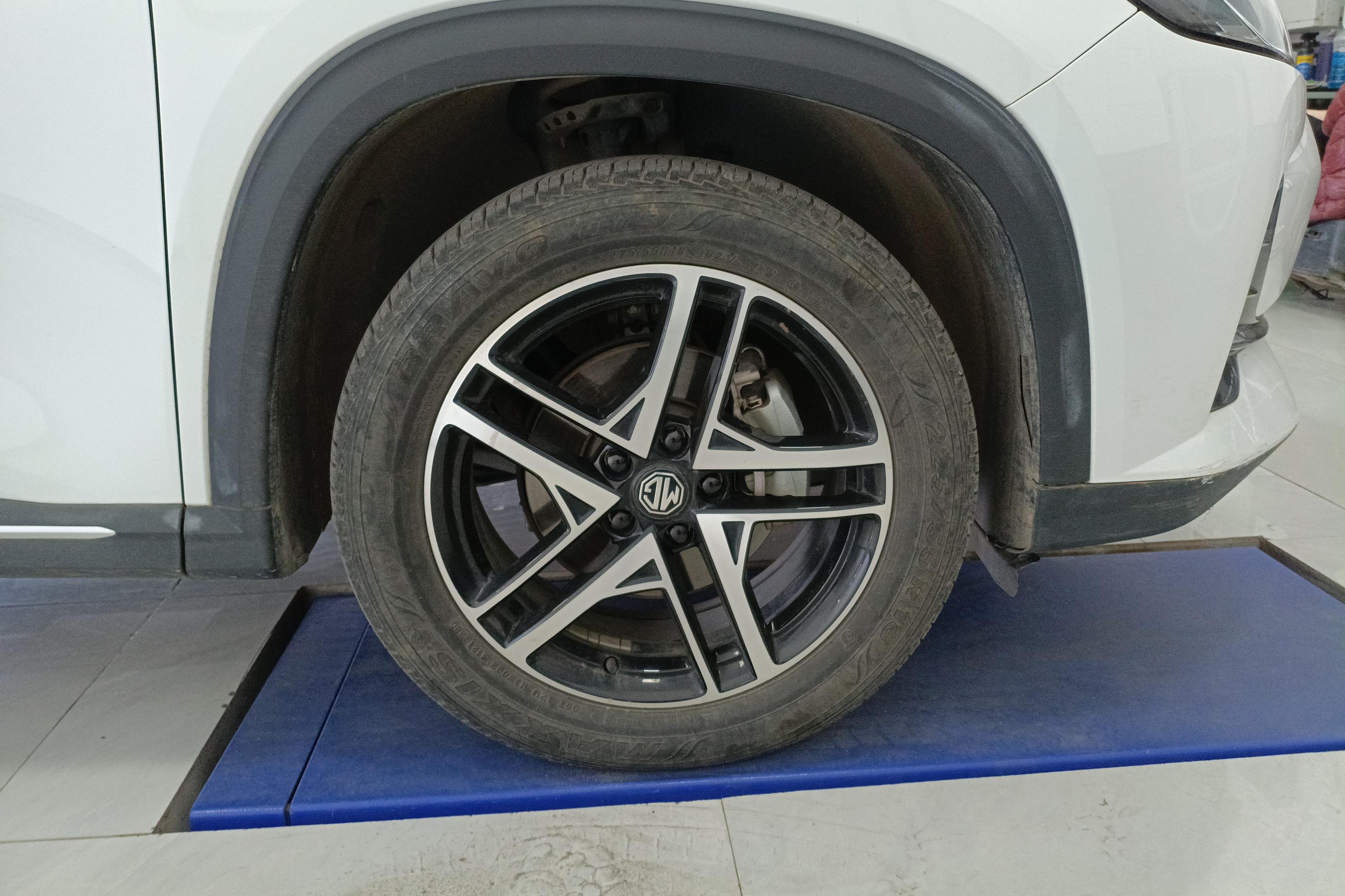 MG ES5 2021 car image #6