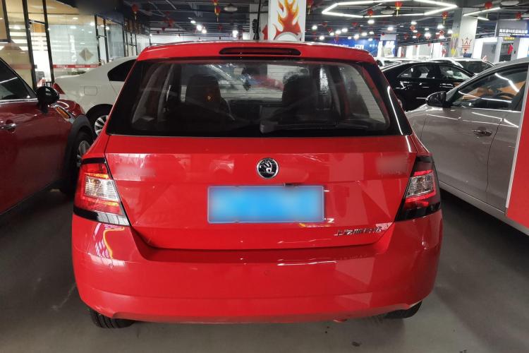 Skoda Fabia 2017 #6 Skoda Fabia 2017 car image #6