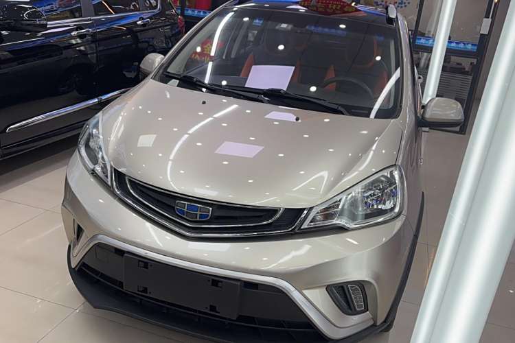 GEELY Vision X1 2017 #6 GEELY Vision X1 2017 изображение автомобиля #6