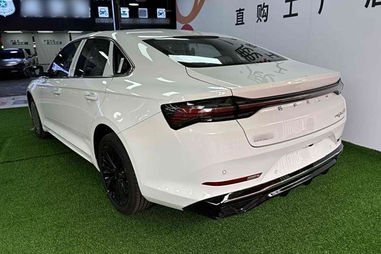 GEELY PrefaceL car image #6