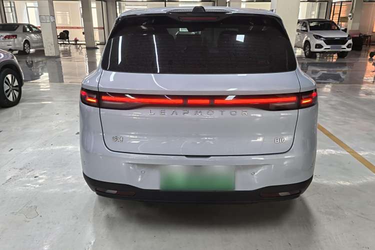 零跑汽车 零跑B10 2025 汽车图片 #6