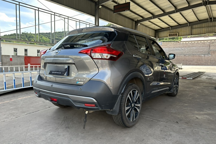 Nissan Kicks 2017 immagine di auto #6