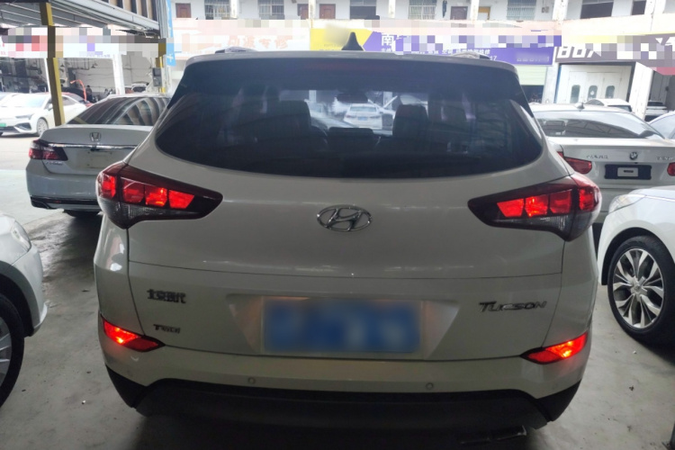 Hyundai Tucson (Imported) 2016 #6 Hyundai Tucson (Imported) 2016 car image #6