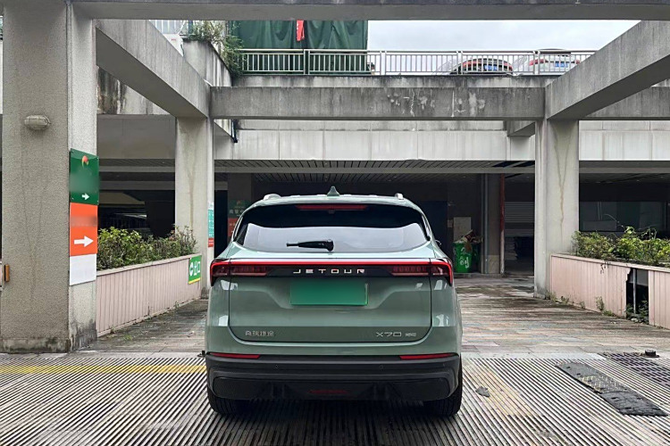 Jetour X70 C-DM 2025 #6 Jetour X70 C-DM 2025 car image #6