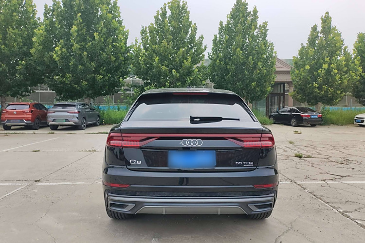 Audi Q8 2022 image de voiture #6