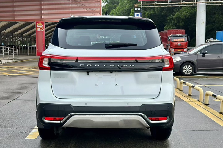 T5 2019 car image #6