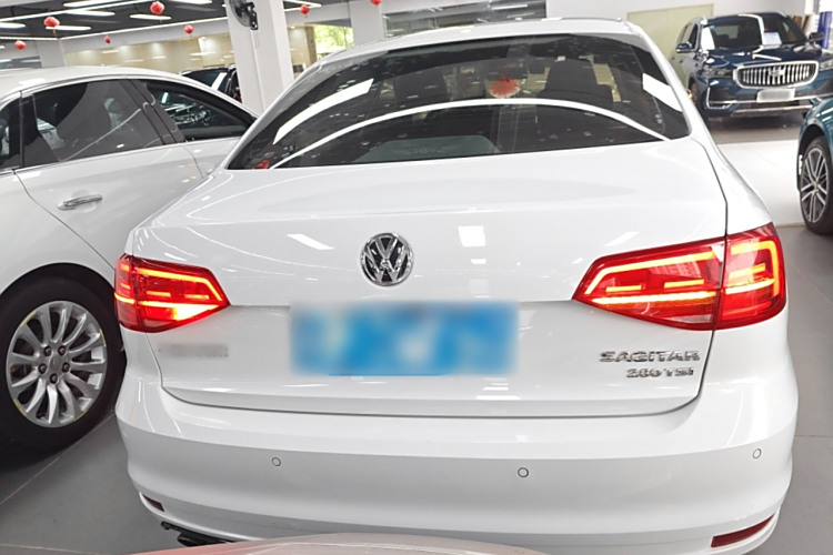 Volkswagen Sagitar 2019 immagine di auto #6