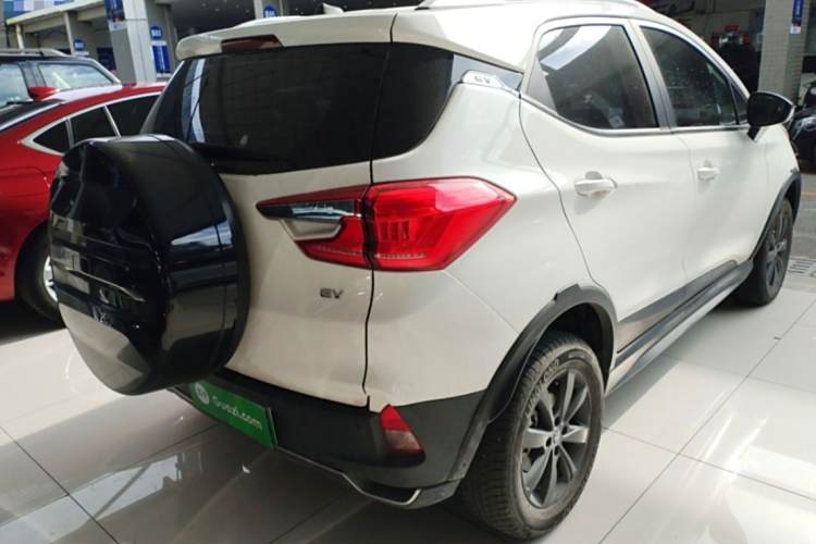 BYD Yuan New Energy 2021 car image #6