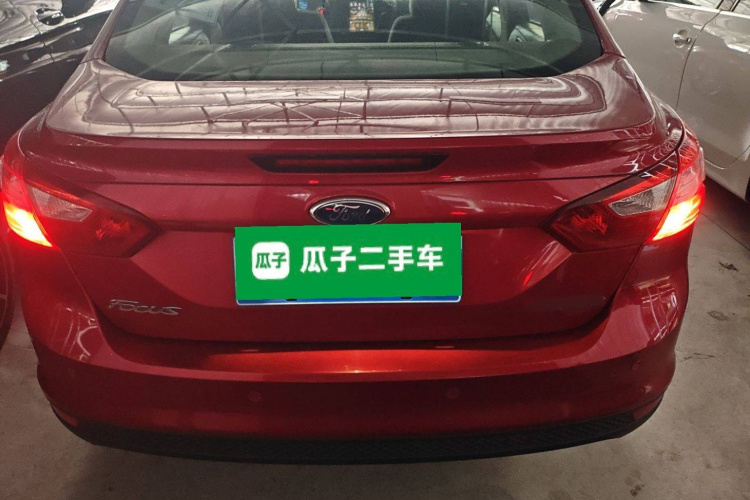 Ford Focus (Imported) 2014 #6 Ford Focus (Imported) 2014 صورة سيارة #6