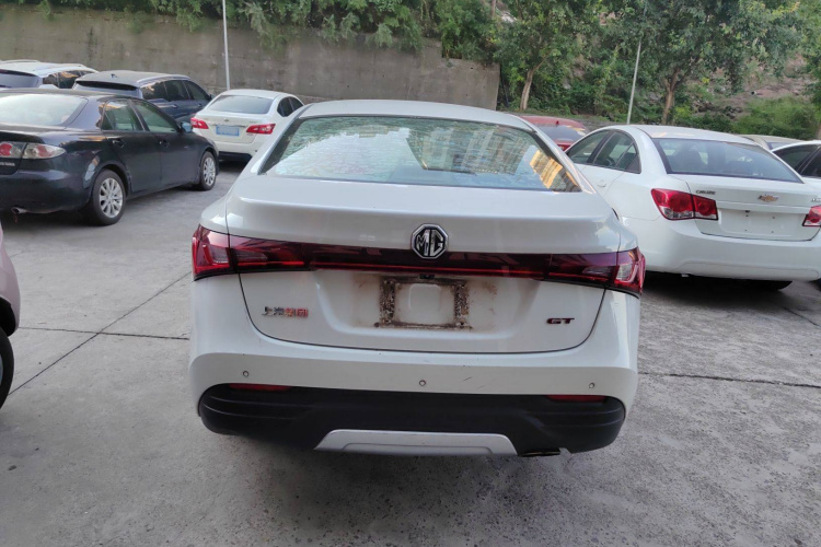 MG GT 2016 car image #6