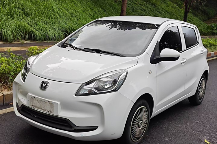 Changan BenBen E-Star 2021 car image #6