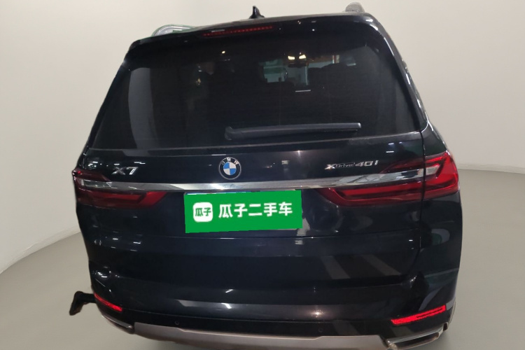 BMW X7 M60i 2021 car image #6