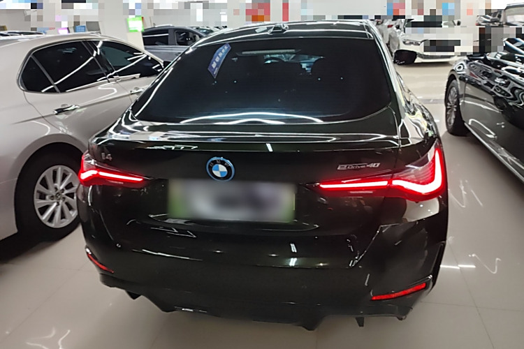 BMW i4 M50 2024 #6 BMW i4 M50 2024 car image #6