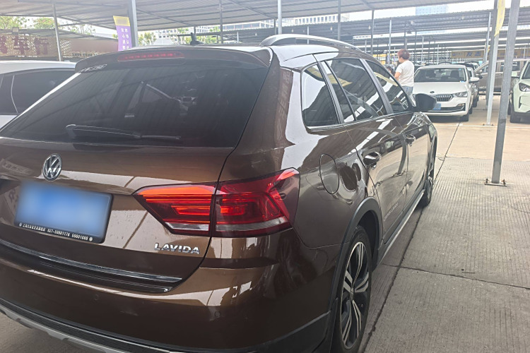 Volkswagen Cross Lavida 2016 immagine di auto #6