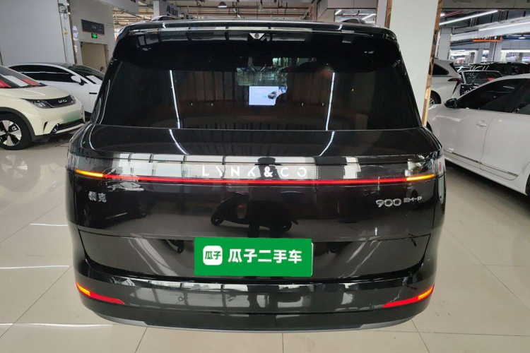 Lynk & Co 900 2025 car image #6