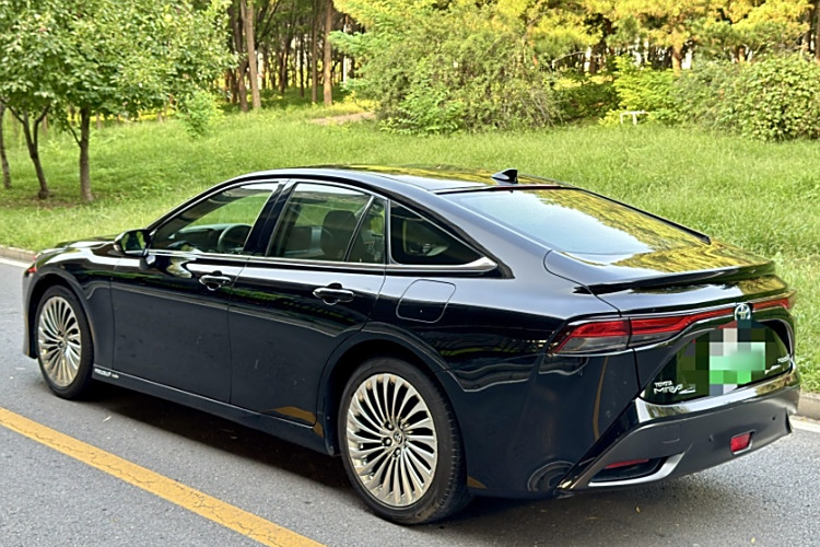 Toyota Mirai 2023 immagine di auto #6