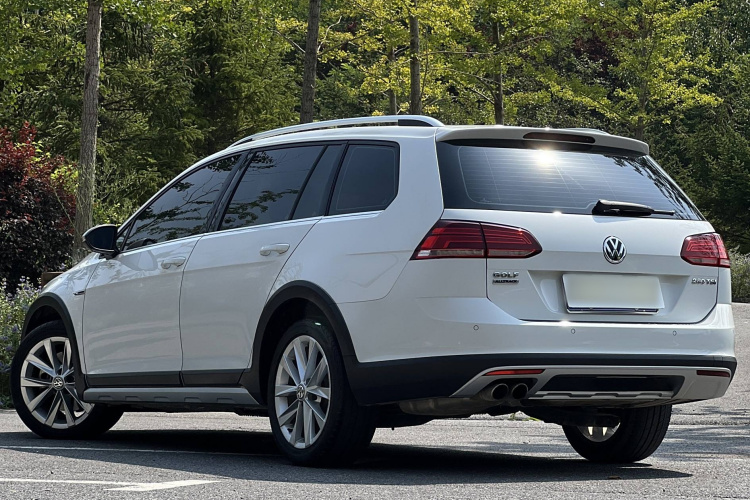 Volkswagen Golf (Imported) 2020 immagine di auto #6